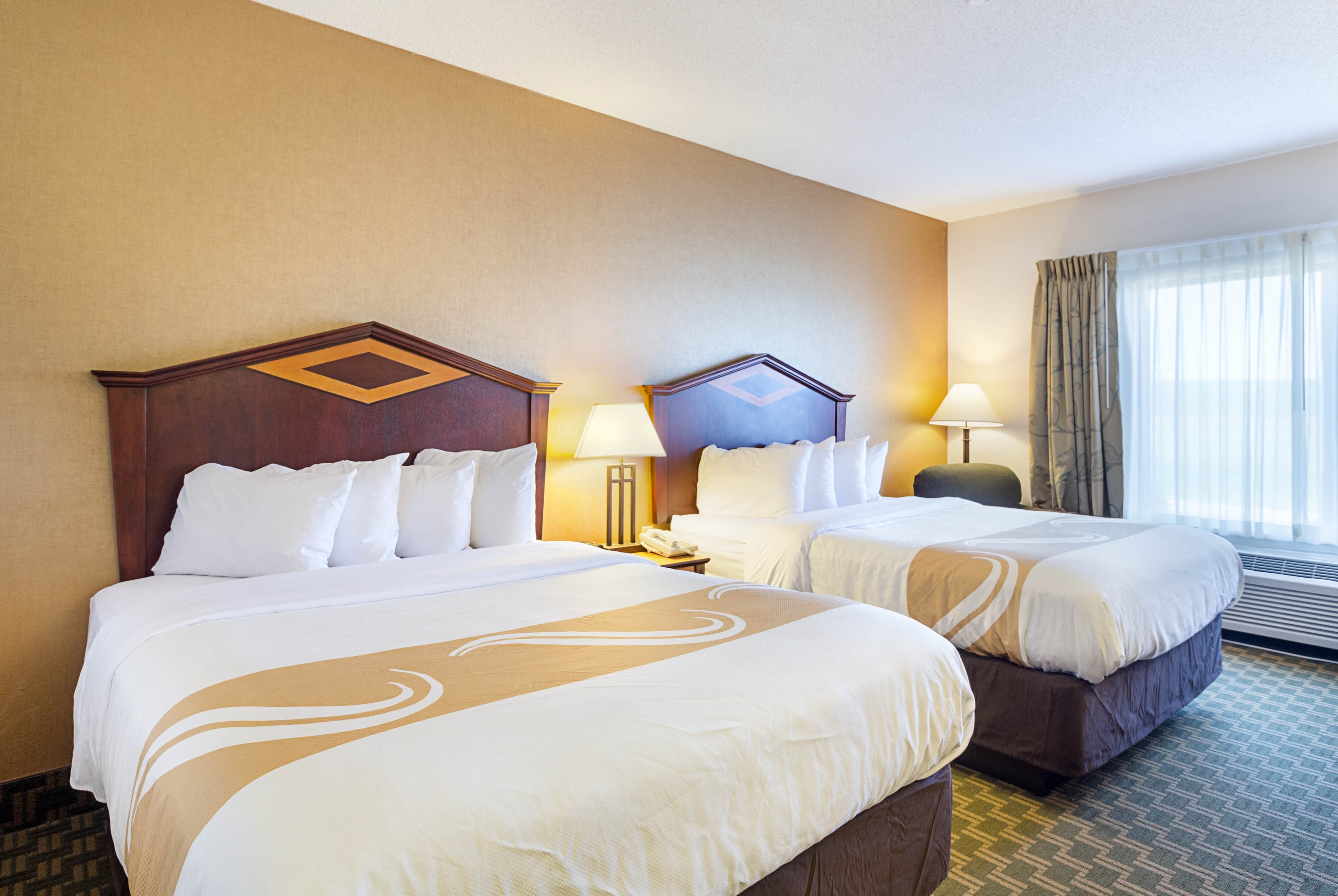Quality Inn Fairmont - Image 5