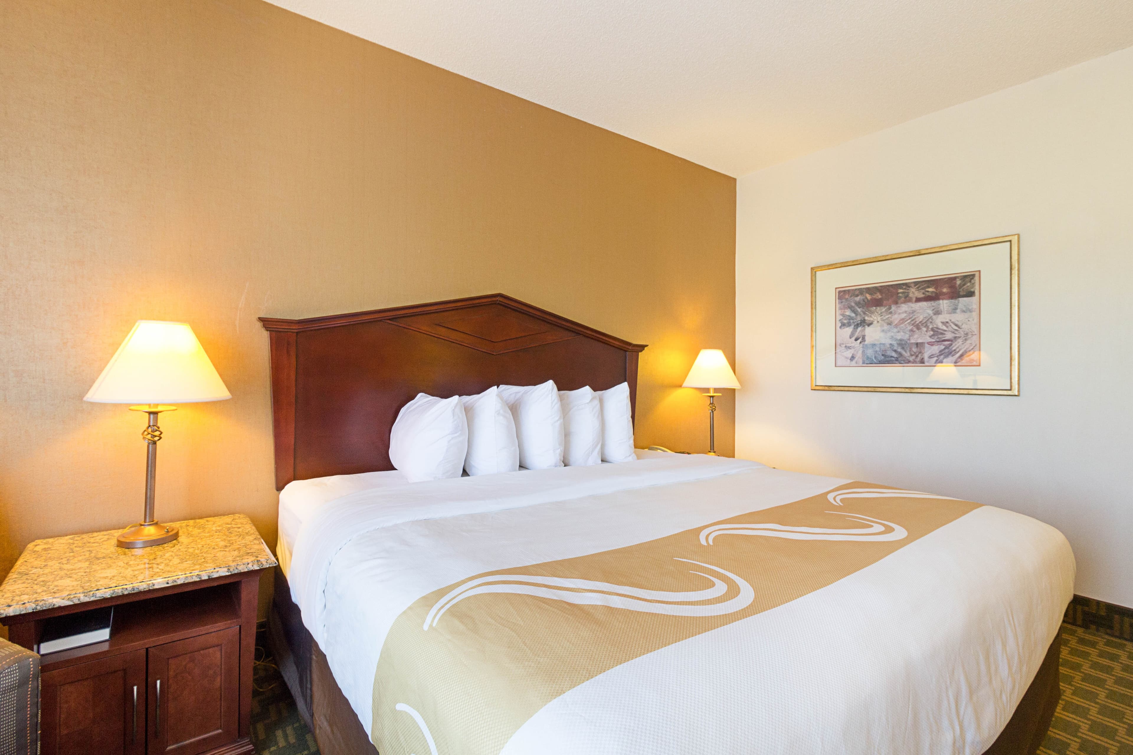 Quality Inn Fairmont — 7
