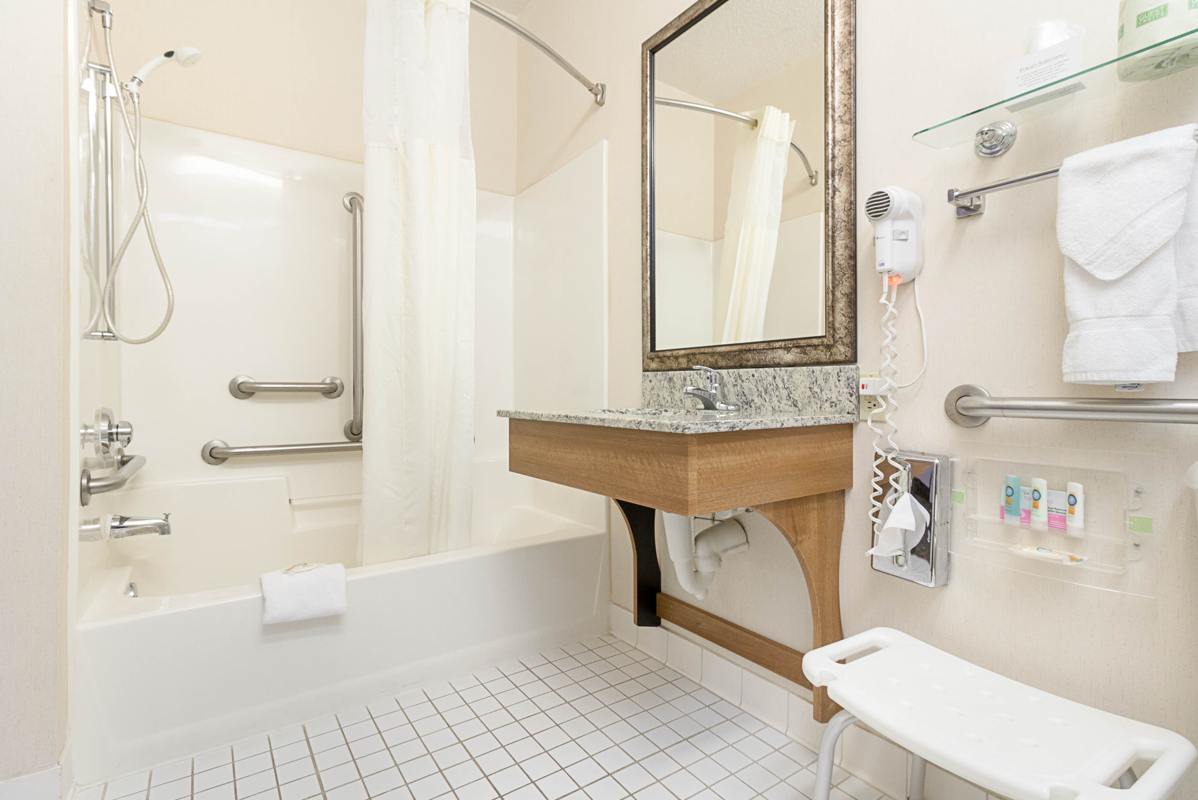Quality Inn Fairmont — 10
