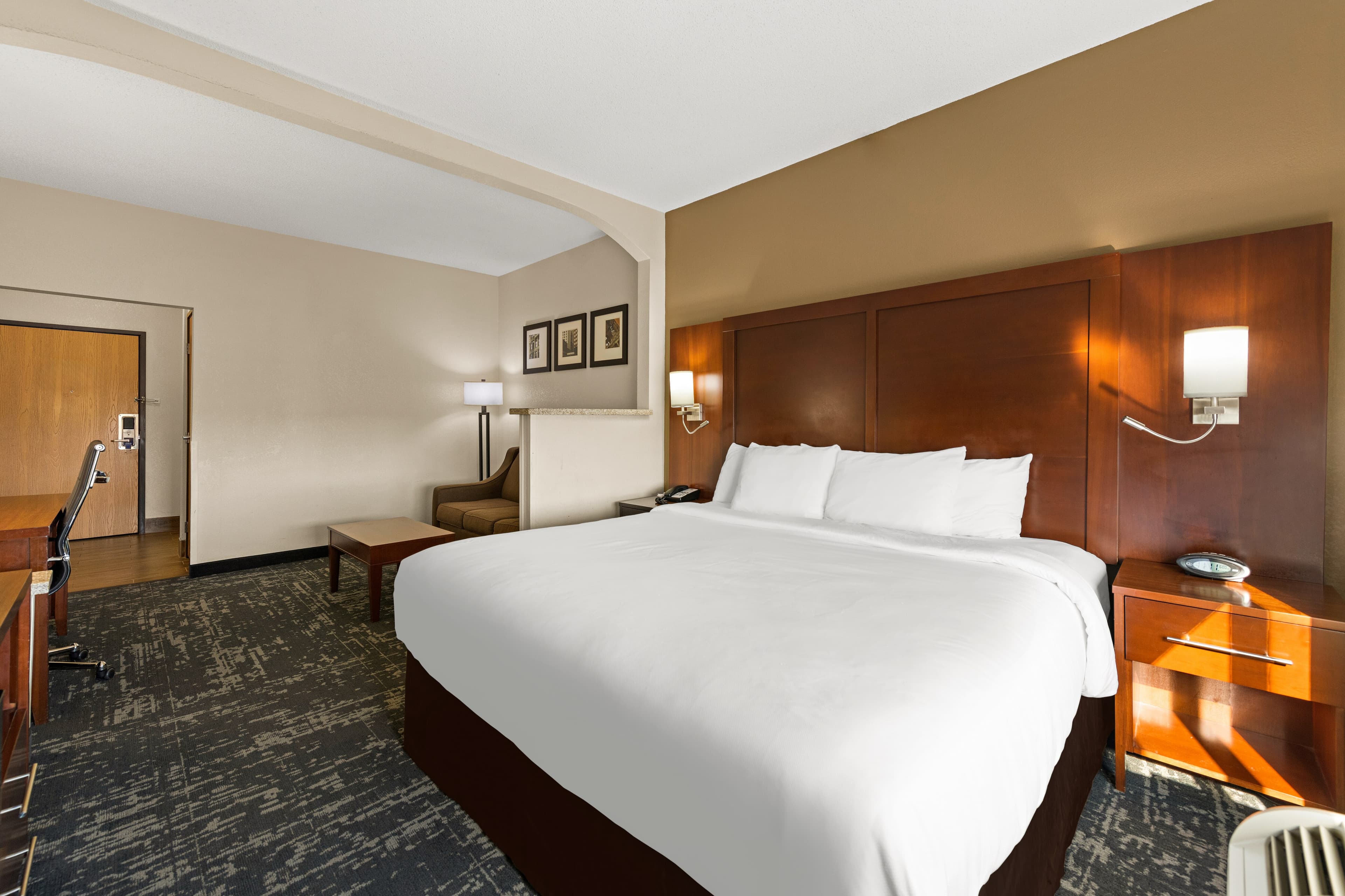 Comfort Suites Kansas City-Liberty — 8