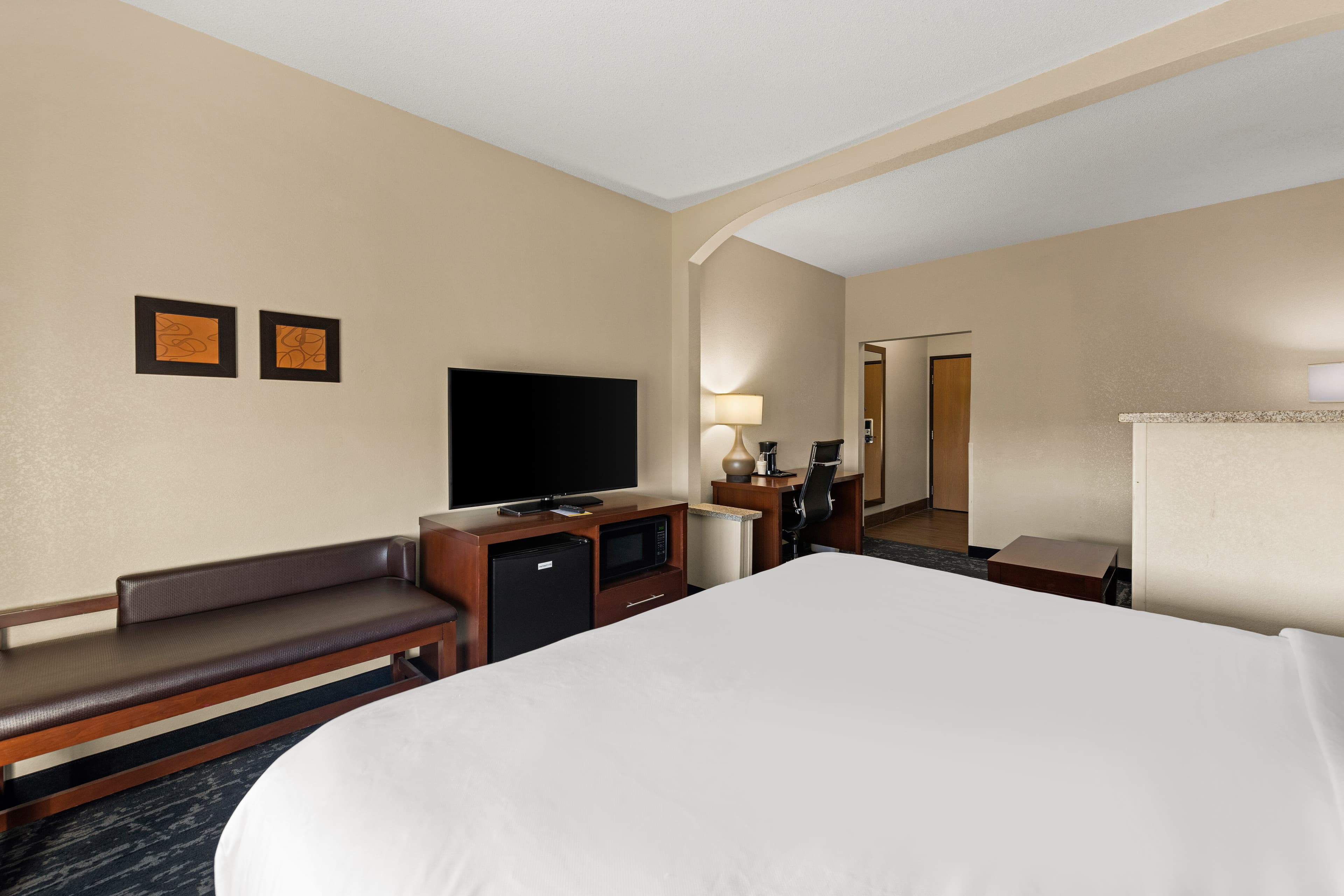 Comfort Suites Kansas City-Liberty — 9
