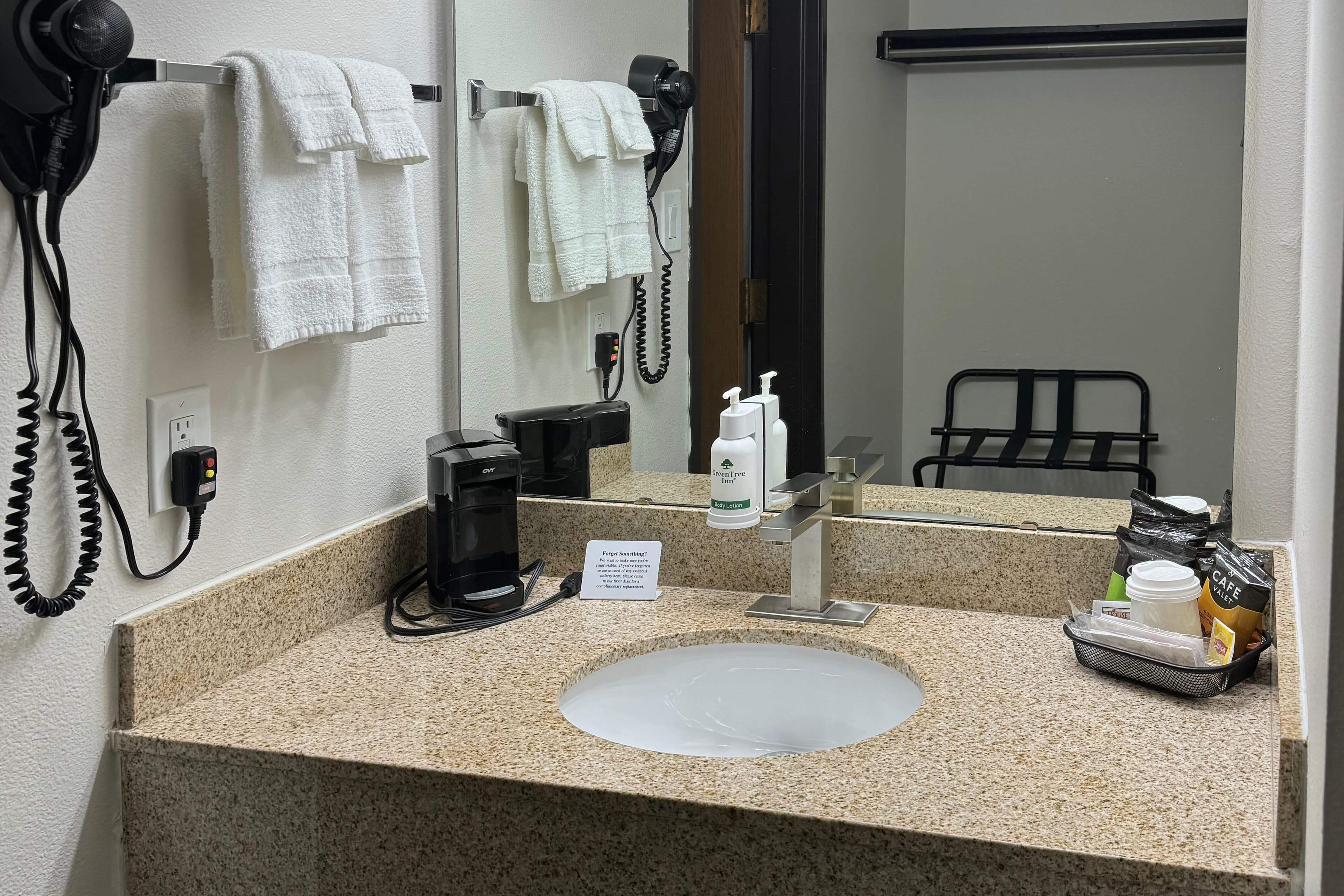 Park Inn by Radisson Maryville — 15