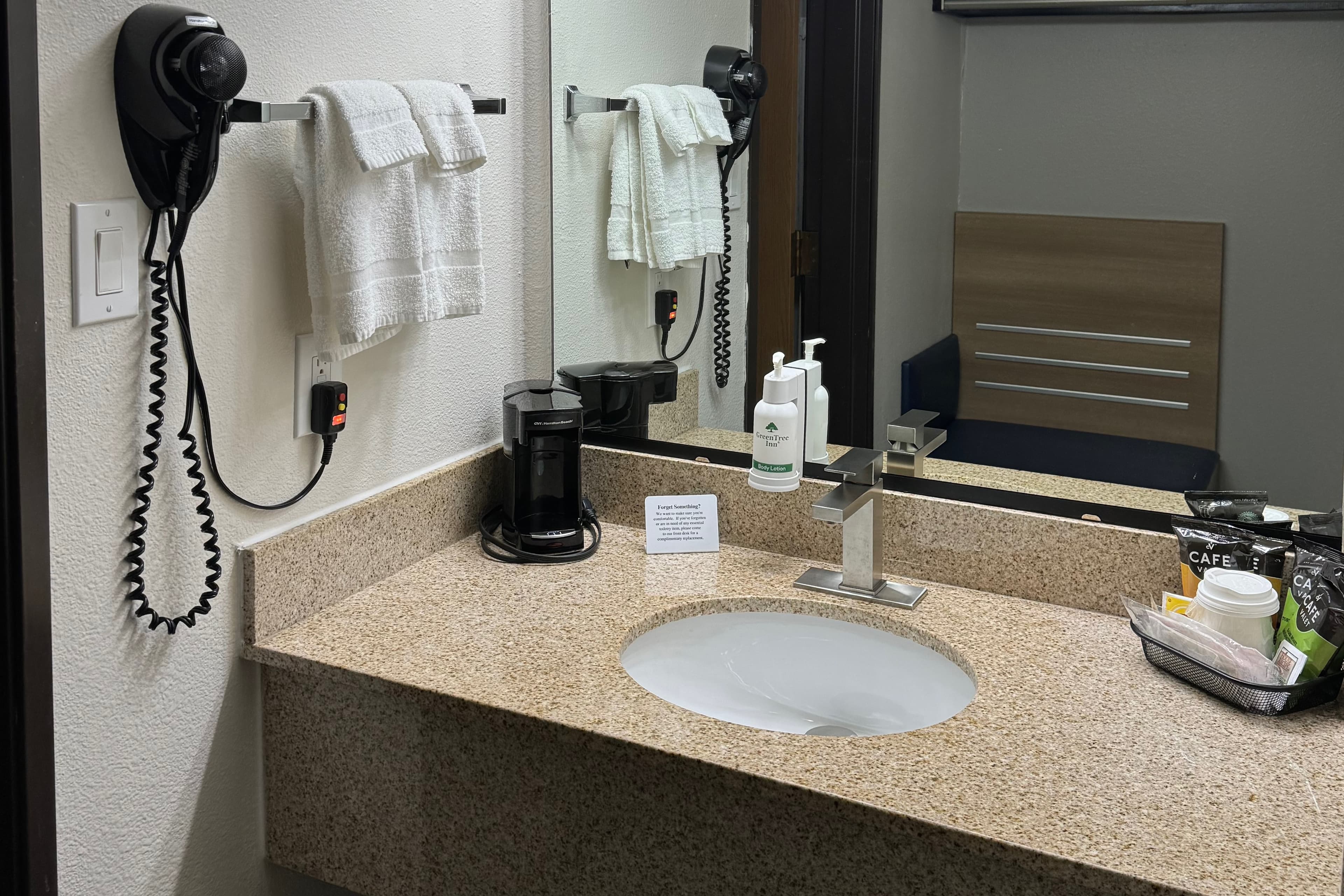 Park Inn by Radisson Maryville — 19