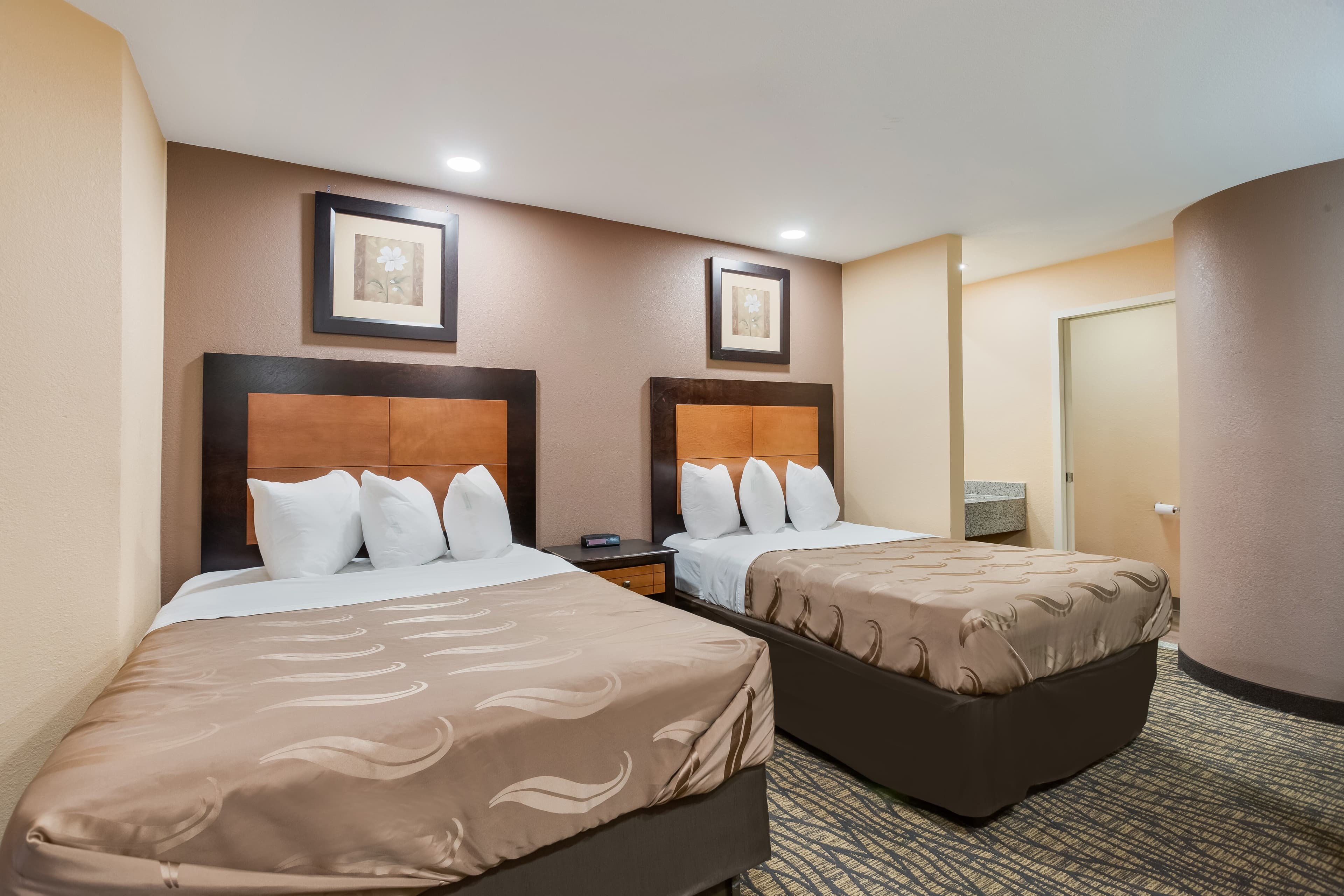 Quality Inn Lees Summit - Kansas City - Image 4