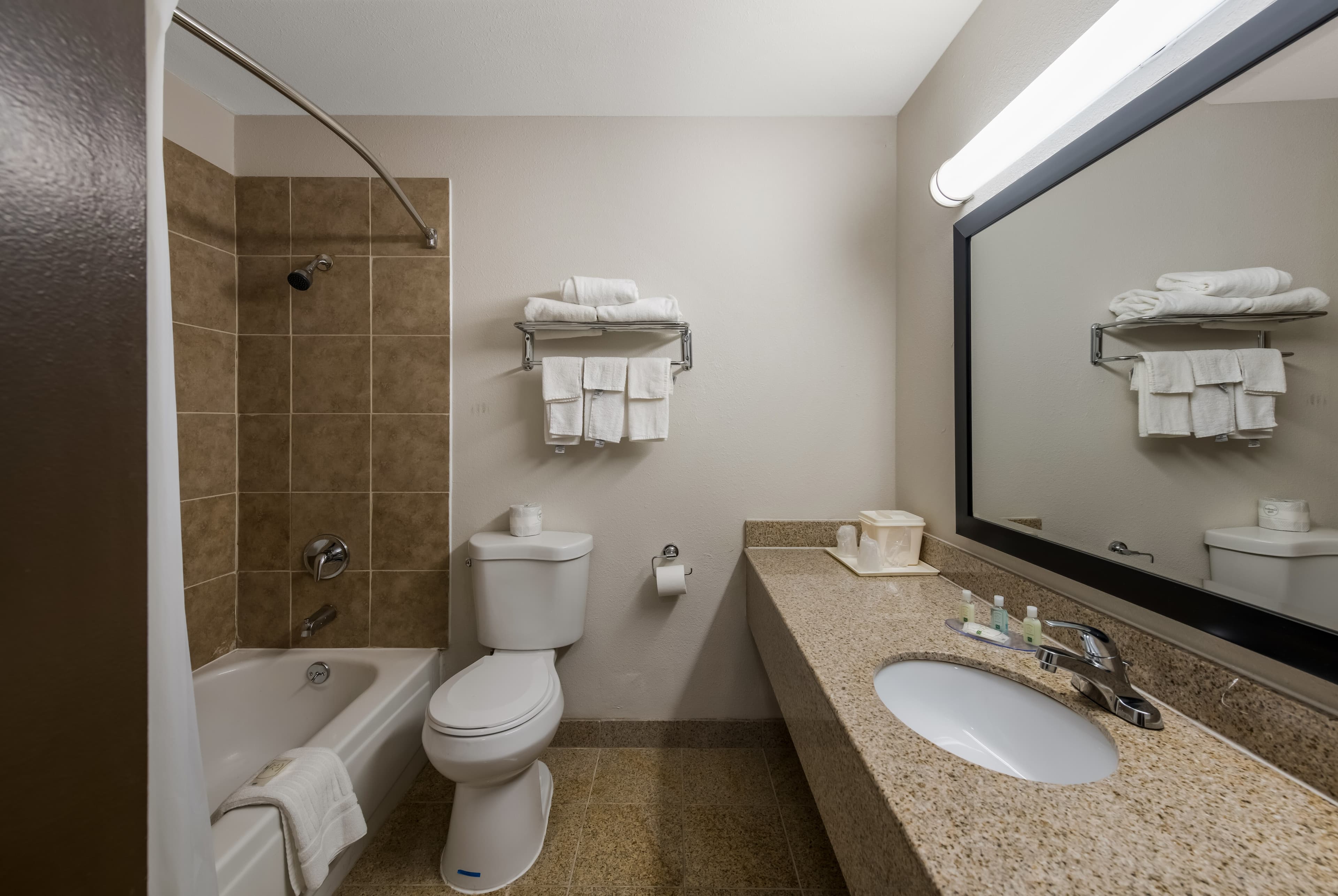 Quality Inn Saint Louis Airport - Image 5