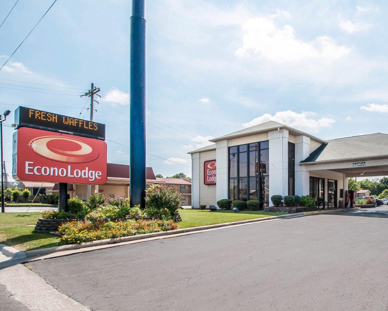 Econo Lodge Springfield I-44 - Image 1