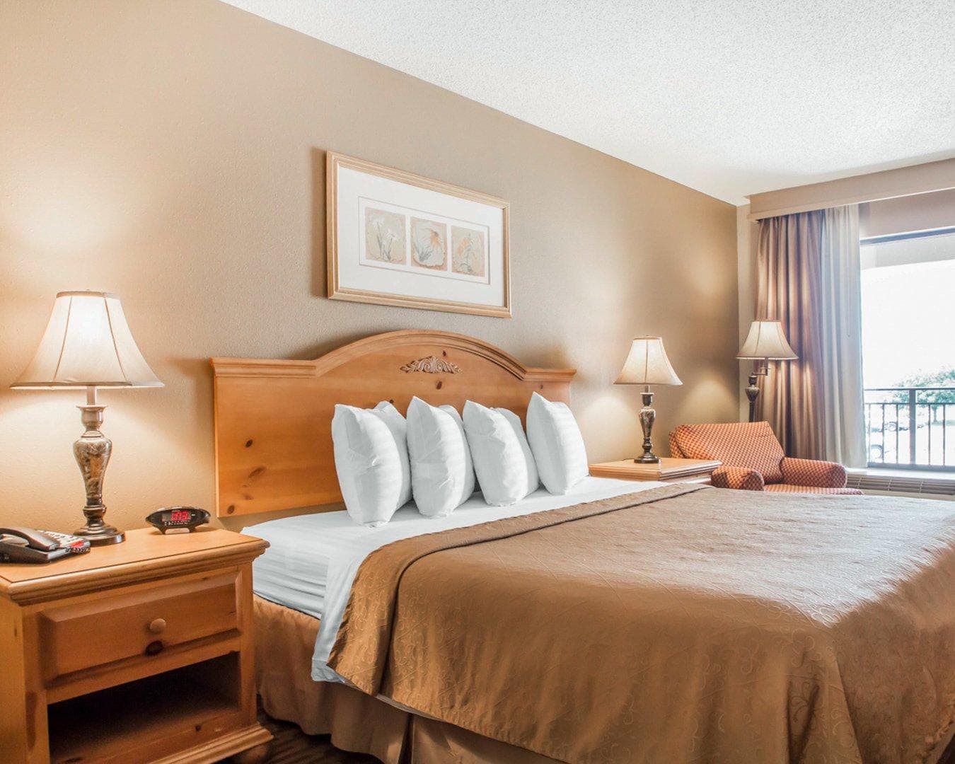 Quality Inn US65 & E Battlefield Rd Springfield - Image 4