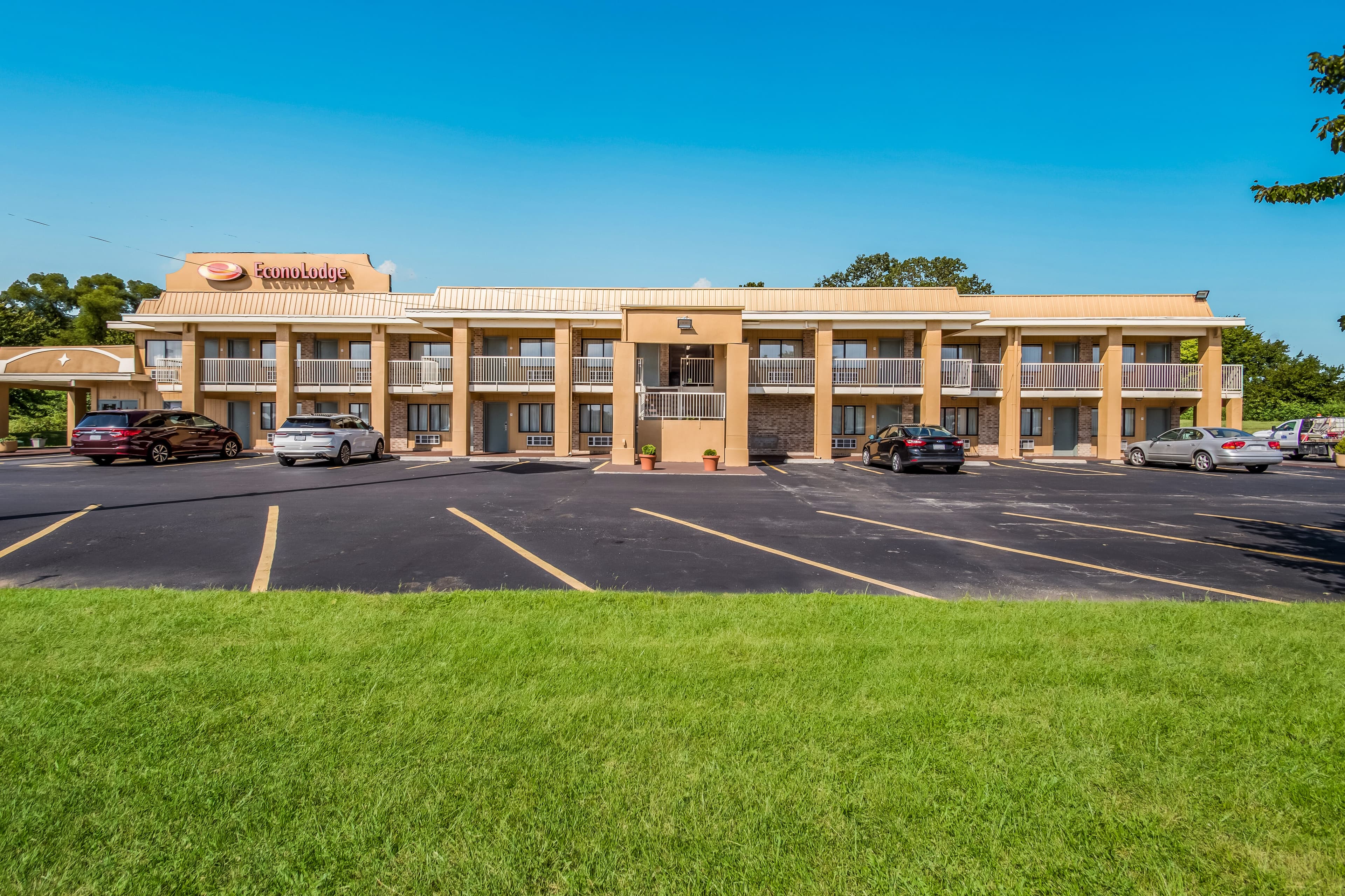 Econo Lodge Kearney - Liberty - Image 1