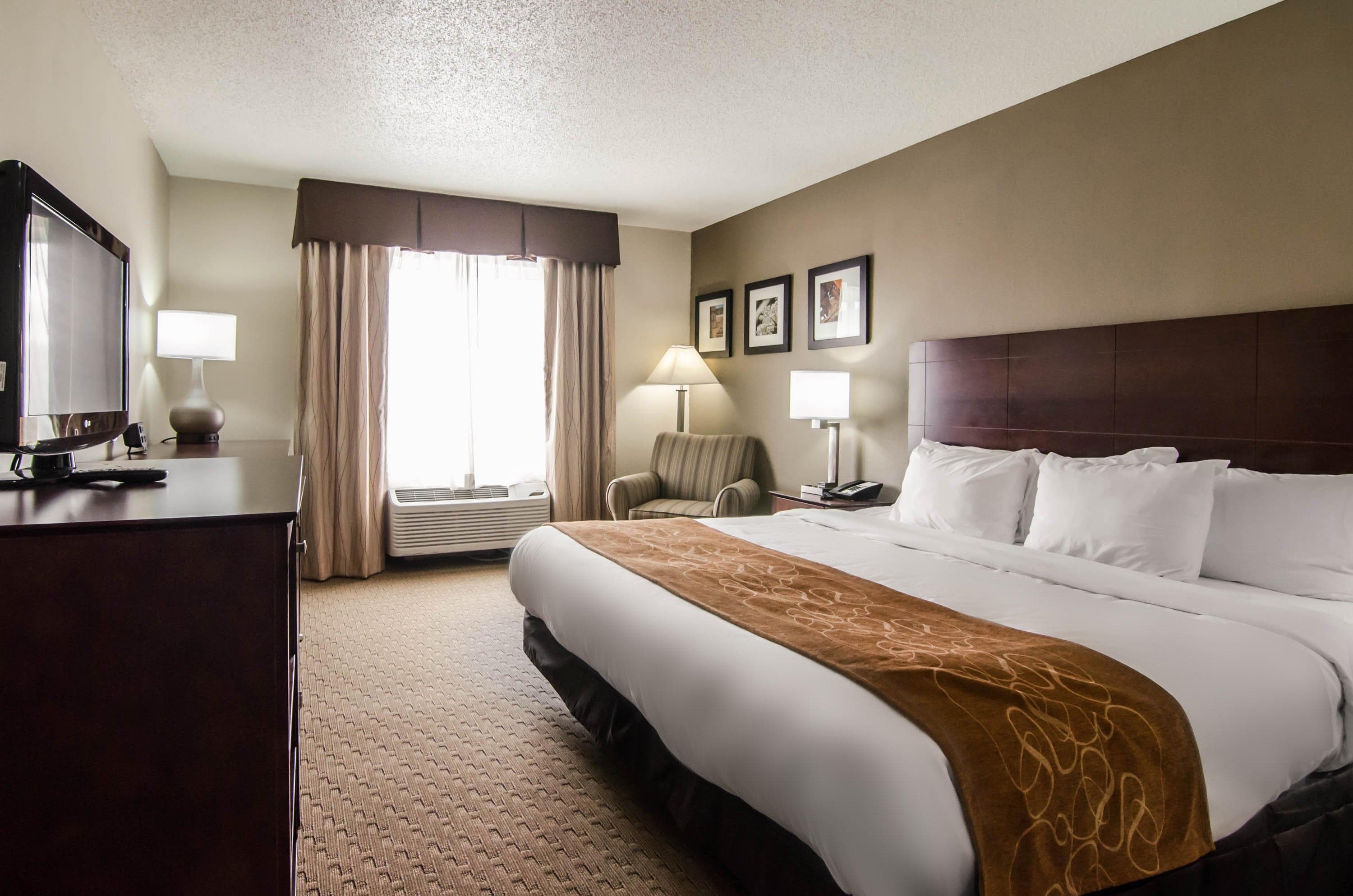 Quality Suites St. Joseph - Image 5