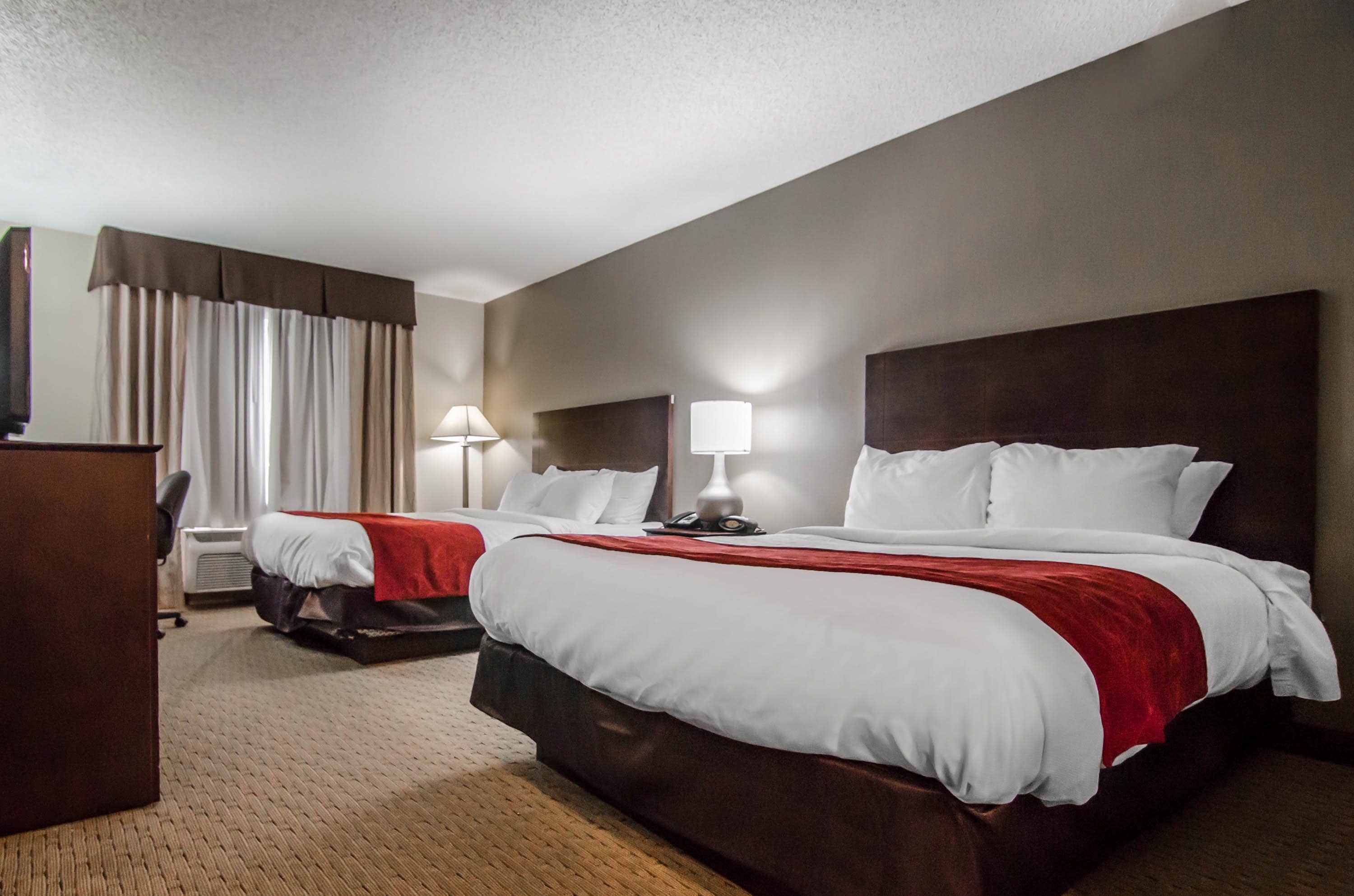 Quality Suites St. Joseph — 6