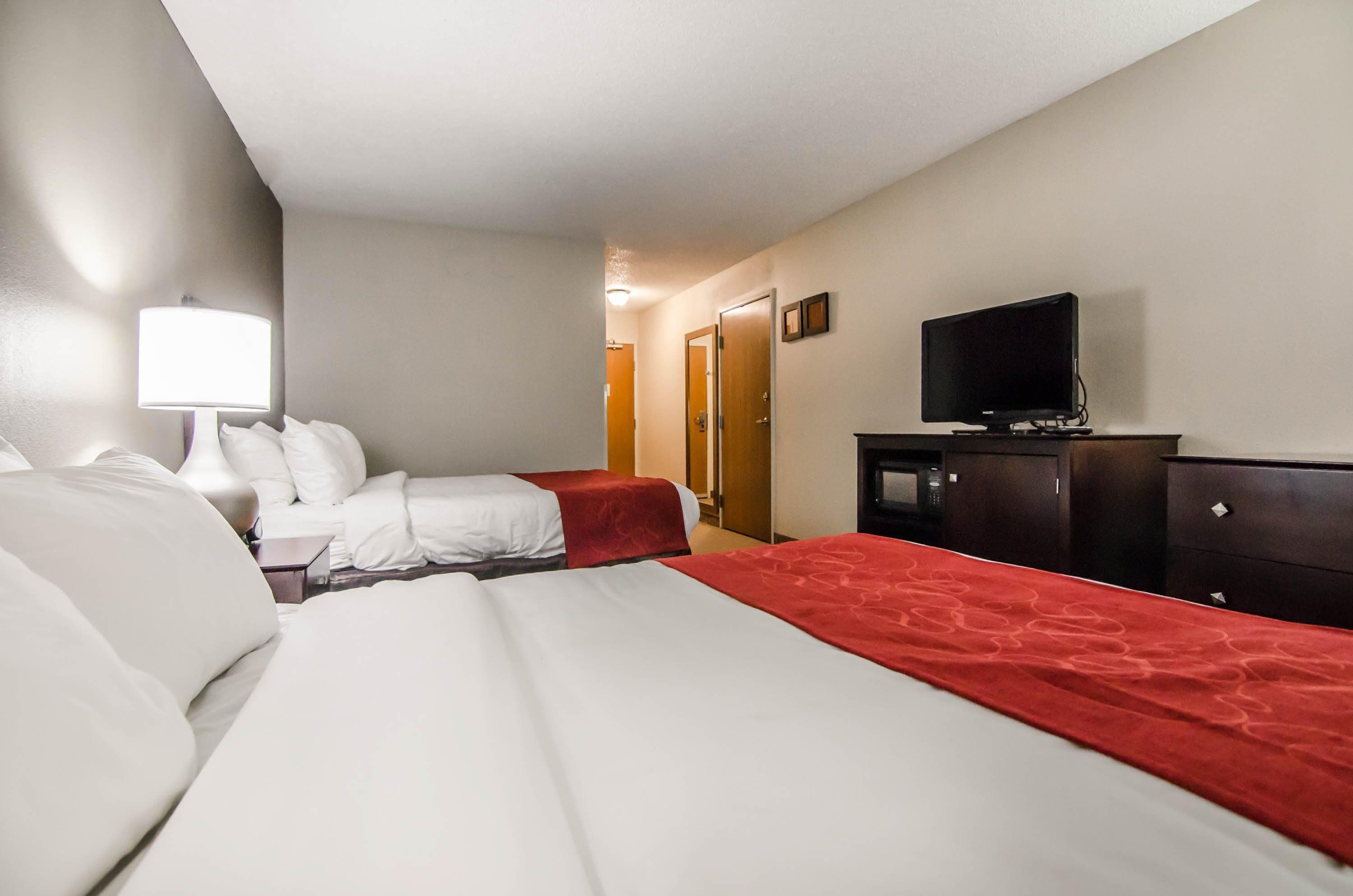 Quality Suites St. Joseph — 7