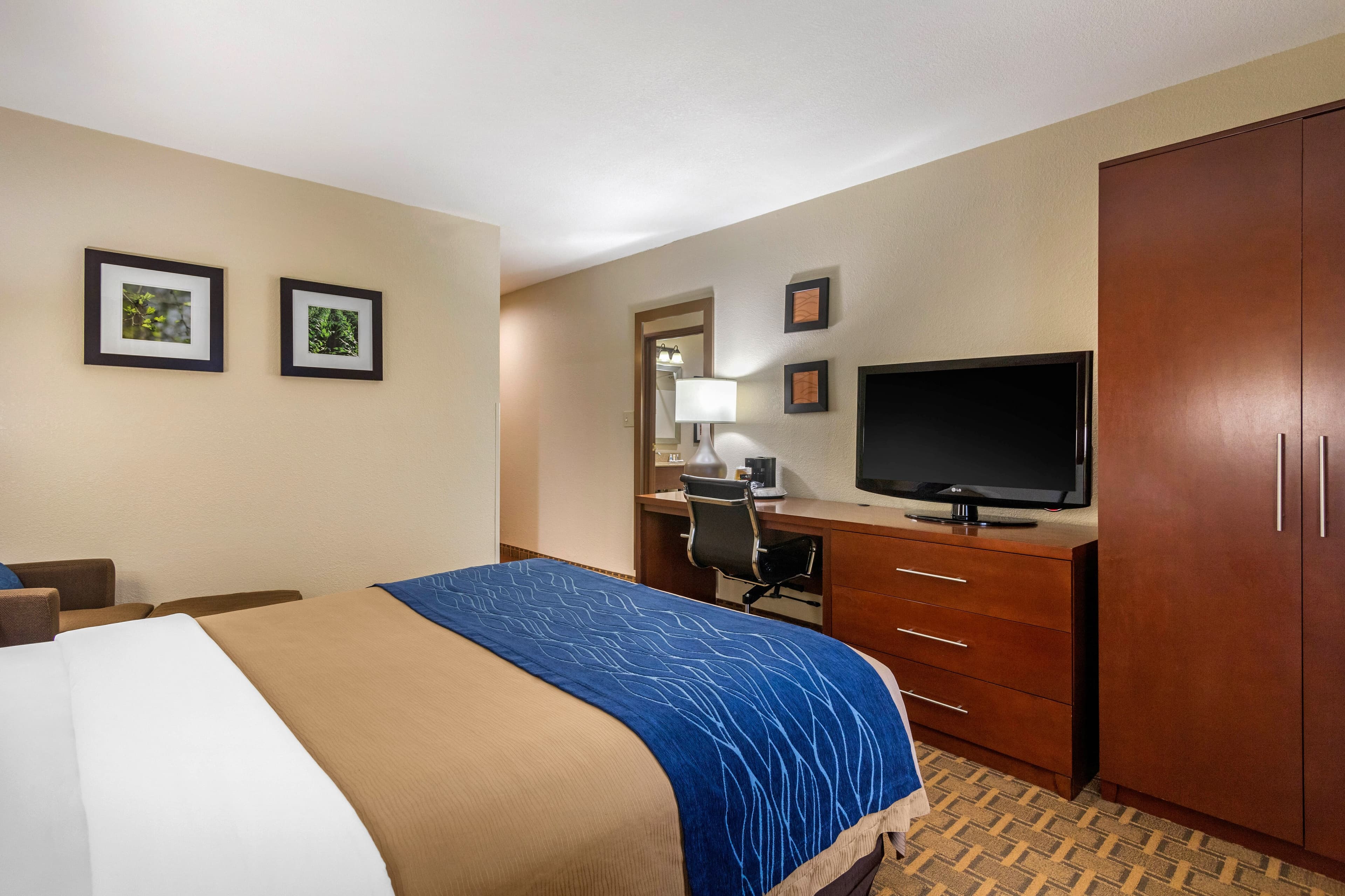 Comfort Inn & Suites Springfield I-44 — 24