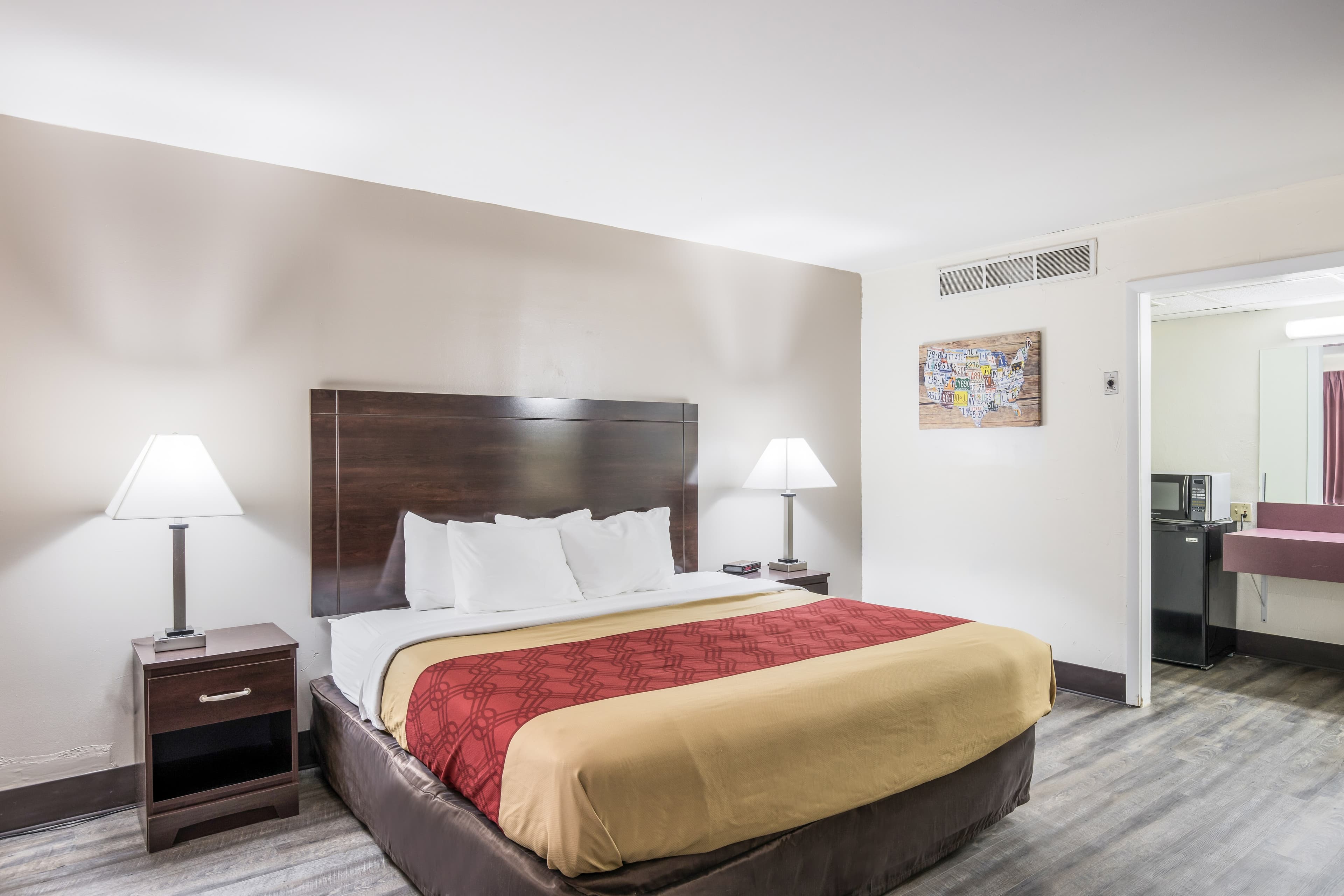 Econo Lodge Cameron - Image 3