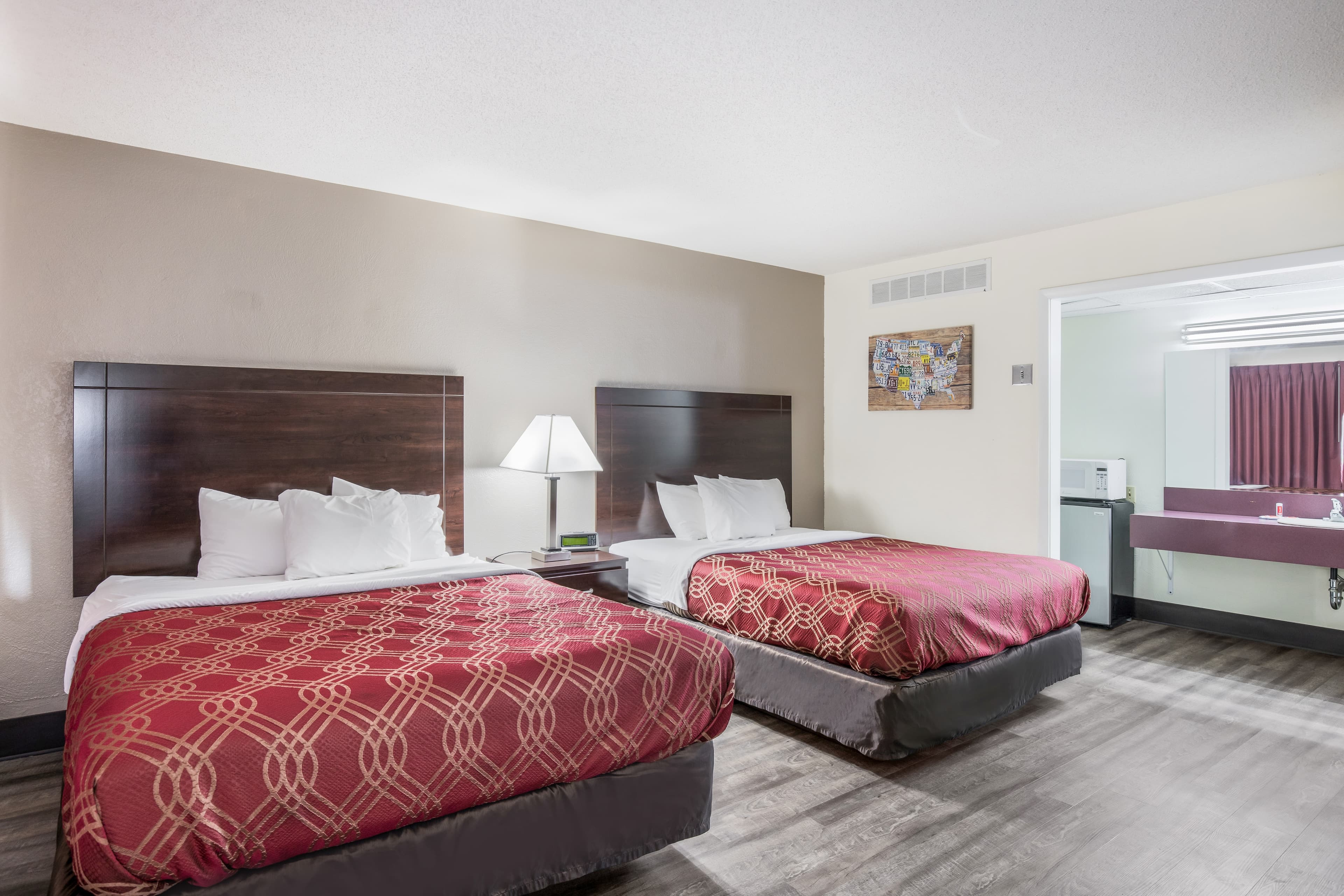 Econo Lodge Cameron — 15