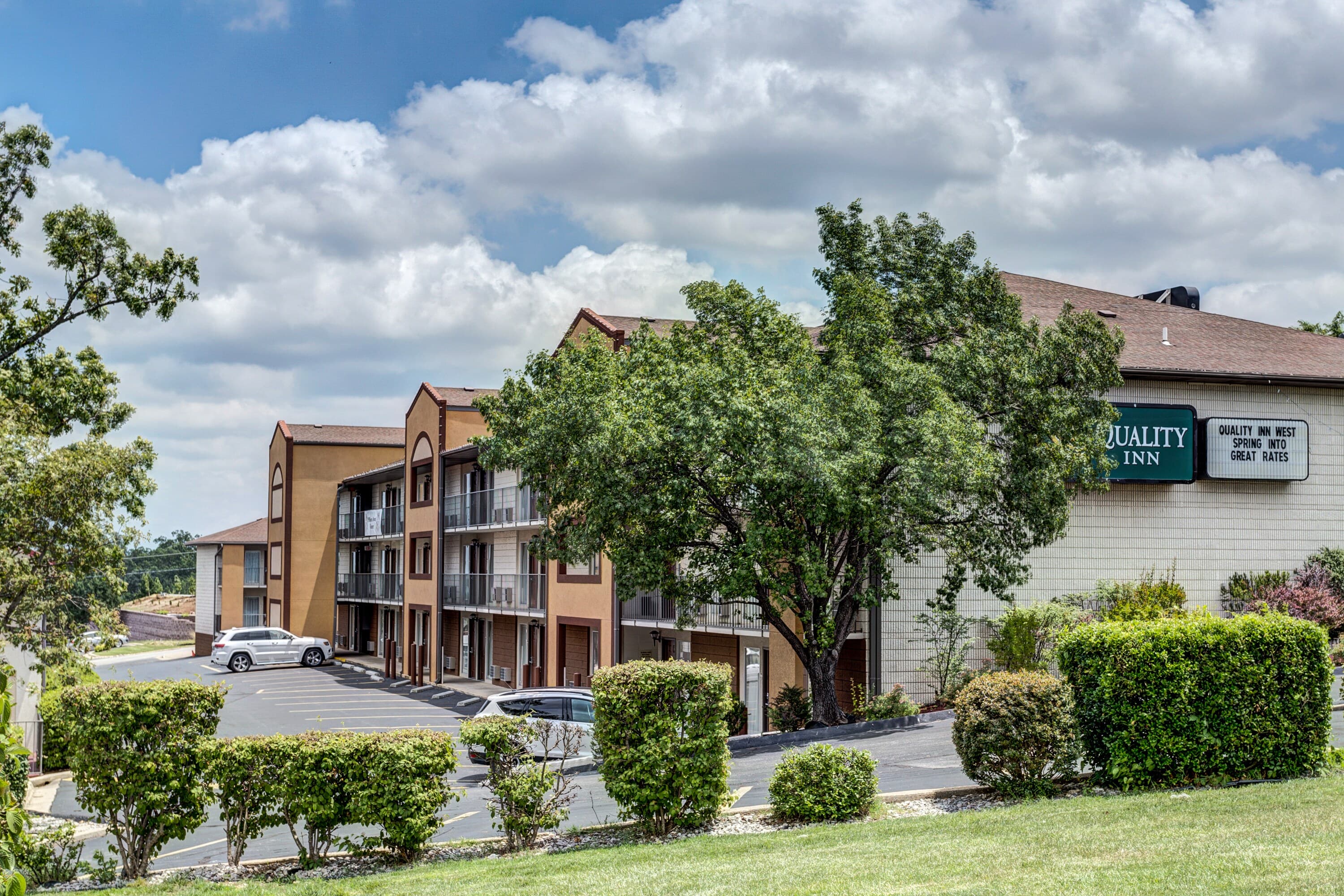 Quality Inn West-Branson Theatre District - Image 1