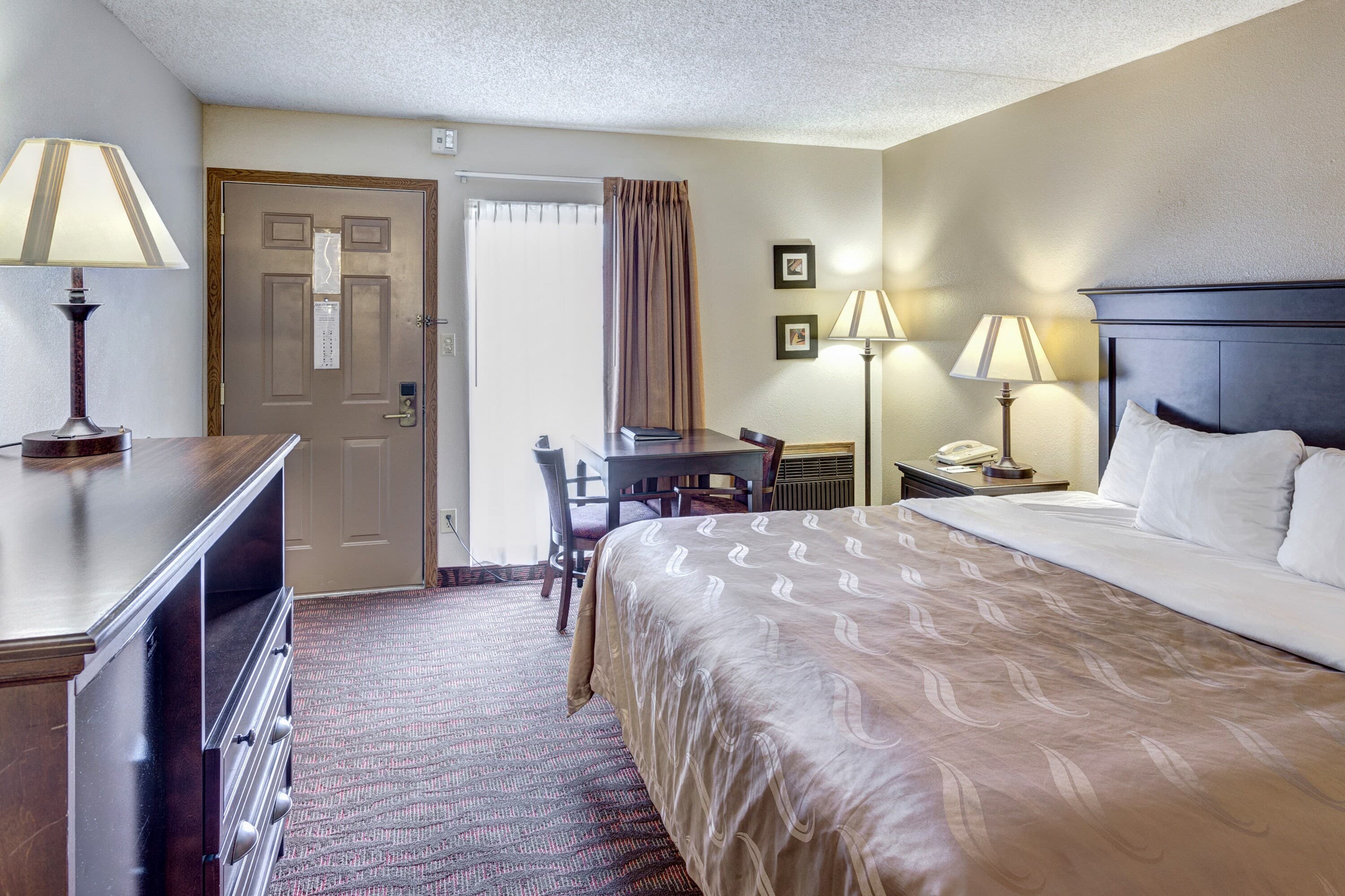 Quality Inn West-Branson Theatre District - Image 4