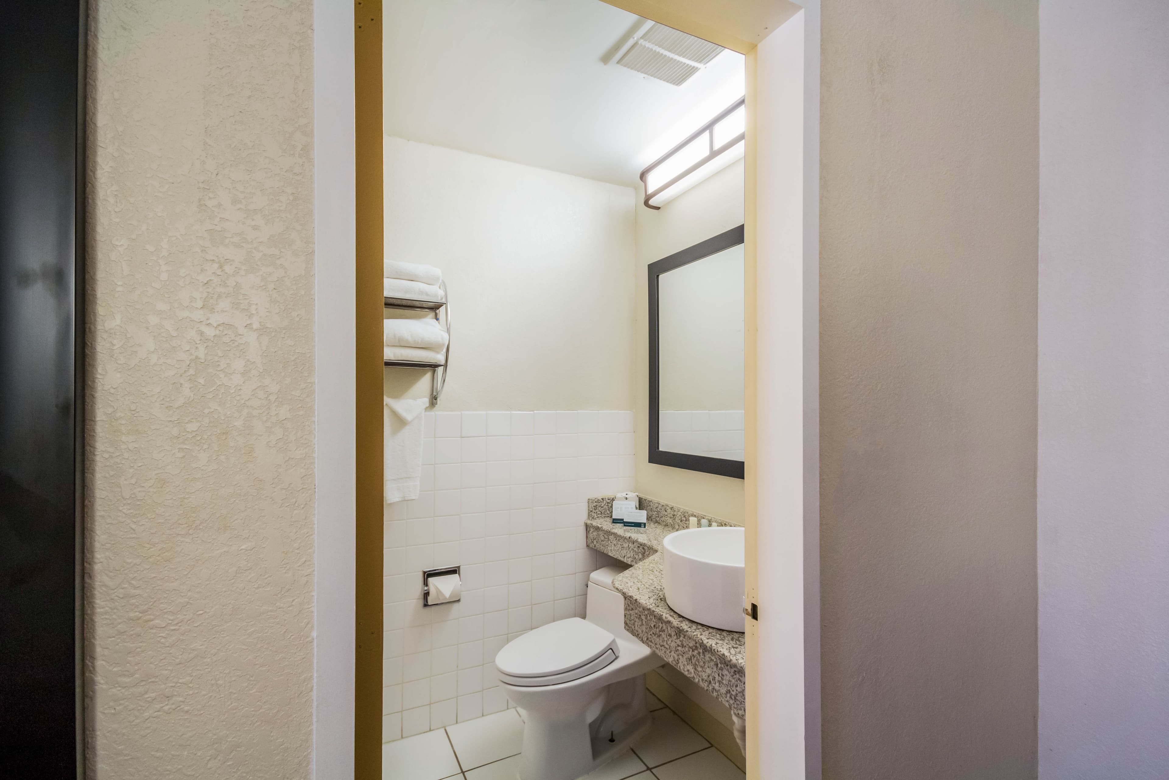 Quality Inn & Suites Kansas City - Independence I-70 East — 12