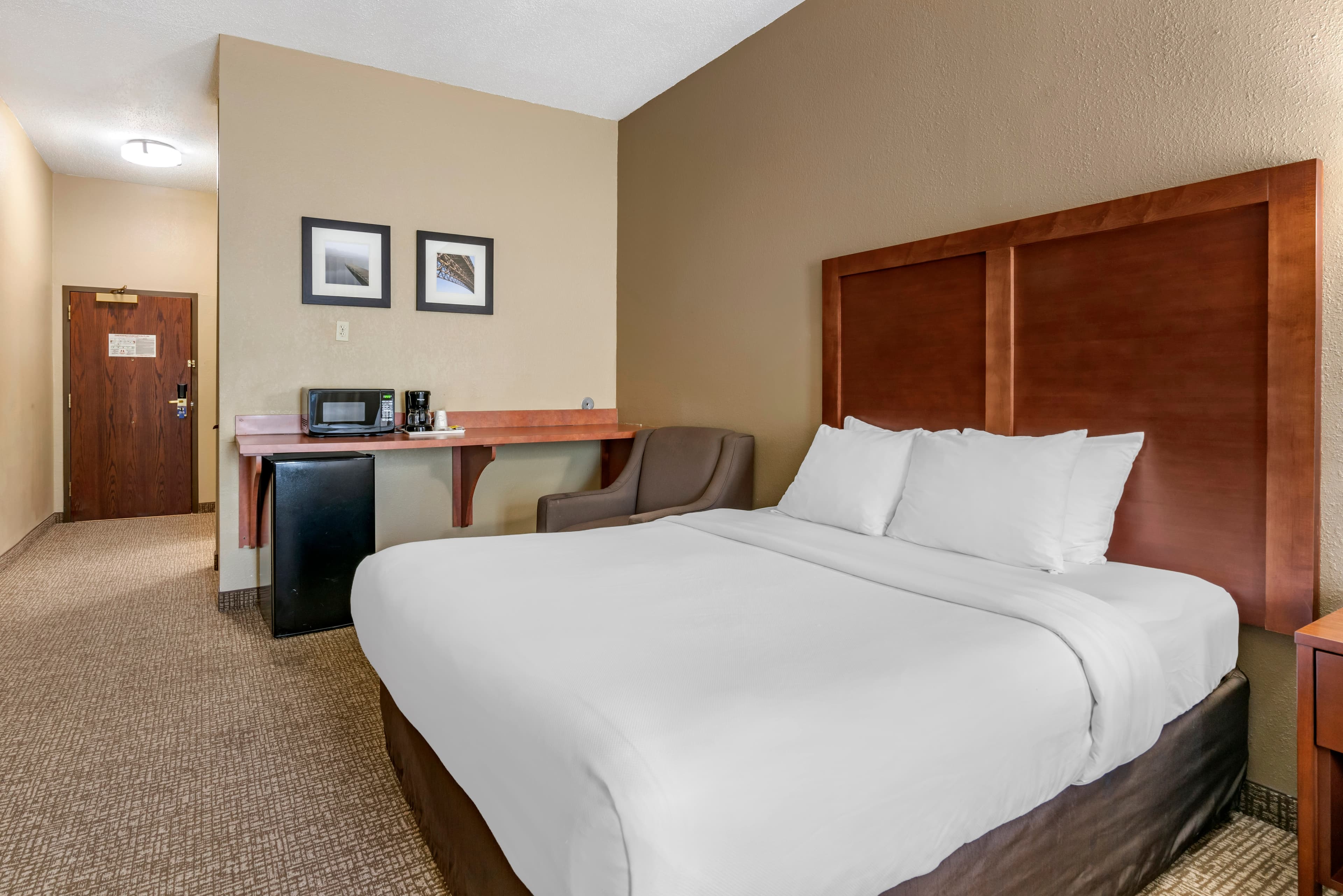 Comfort Inn & Suites St. Louis-O'Fallon — 8