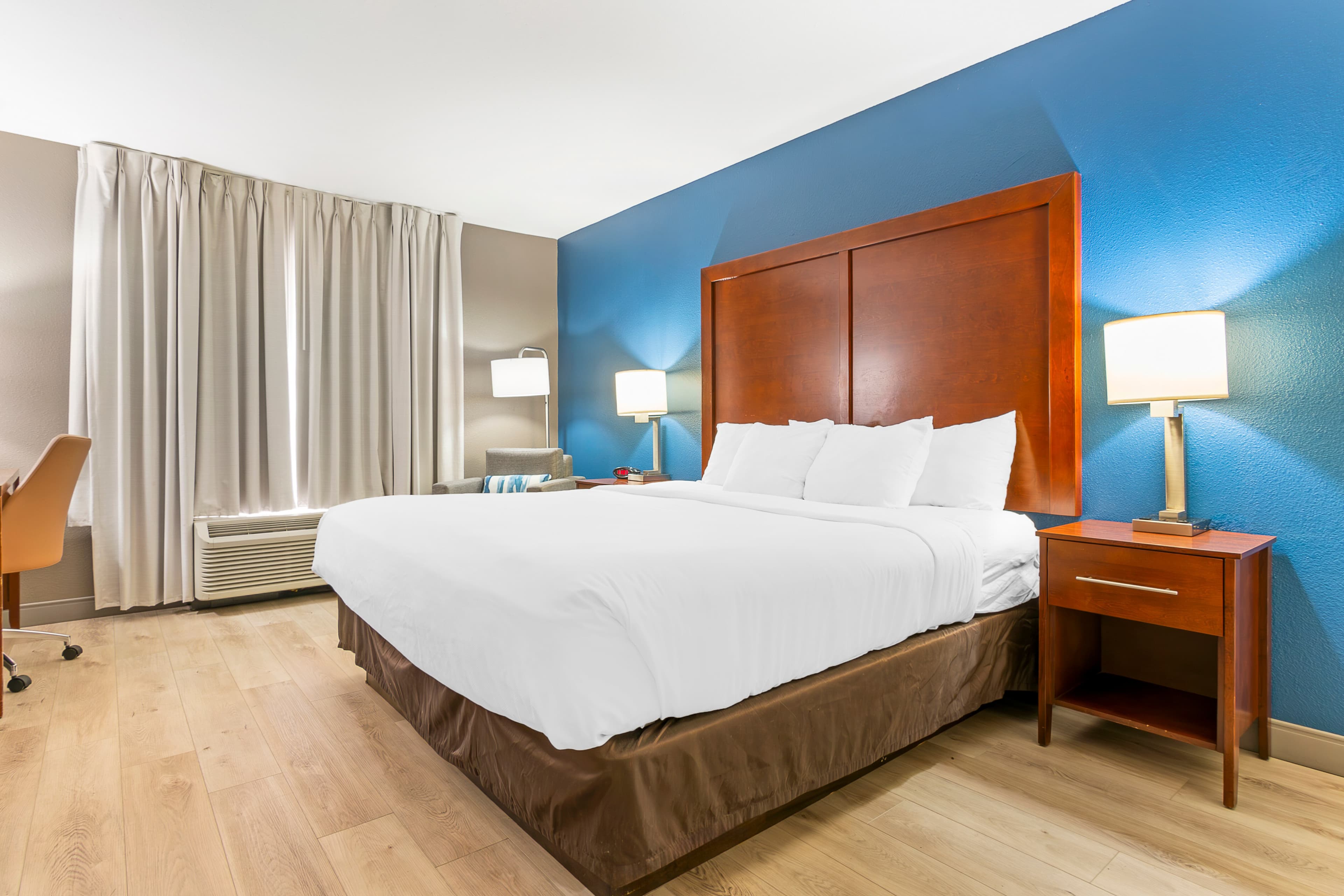 Comfort Inn Near Six Flags St. Louis - Image 2