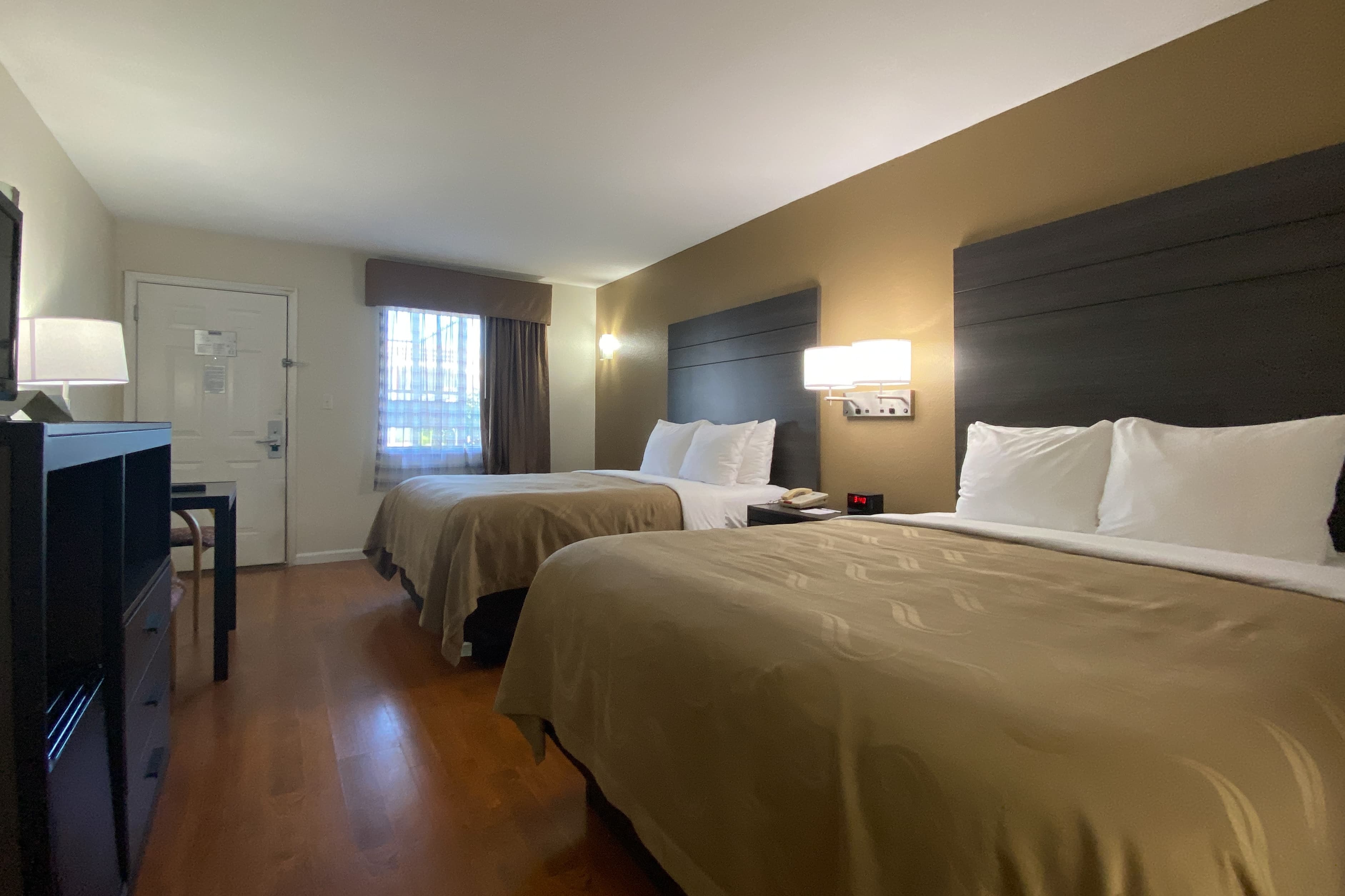 Quality Inn Branson - Hwy 76 Central — 7