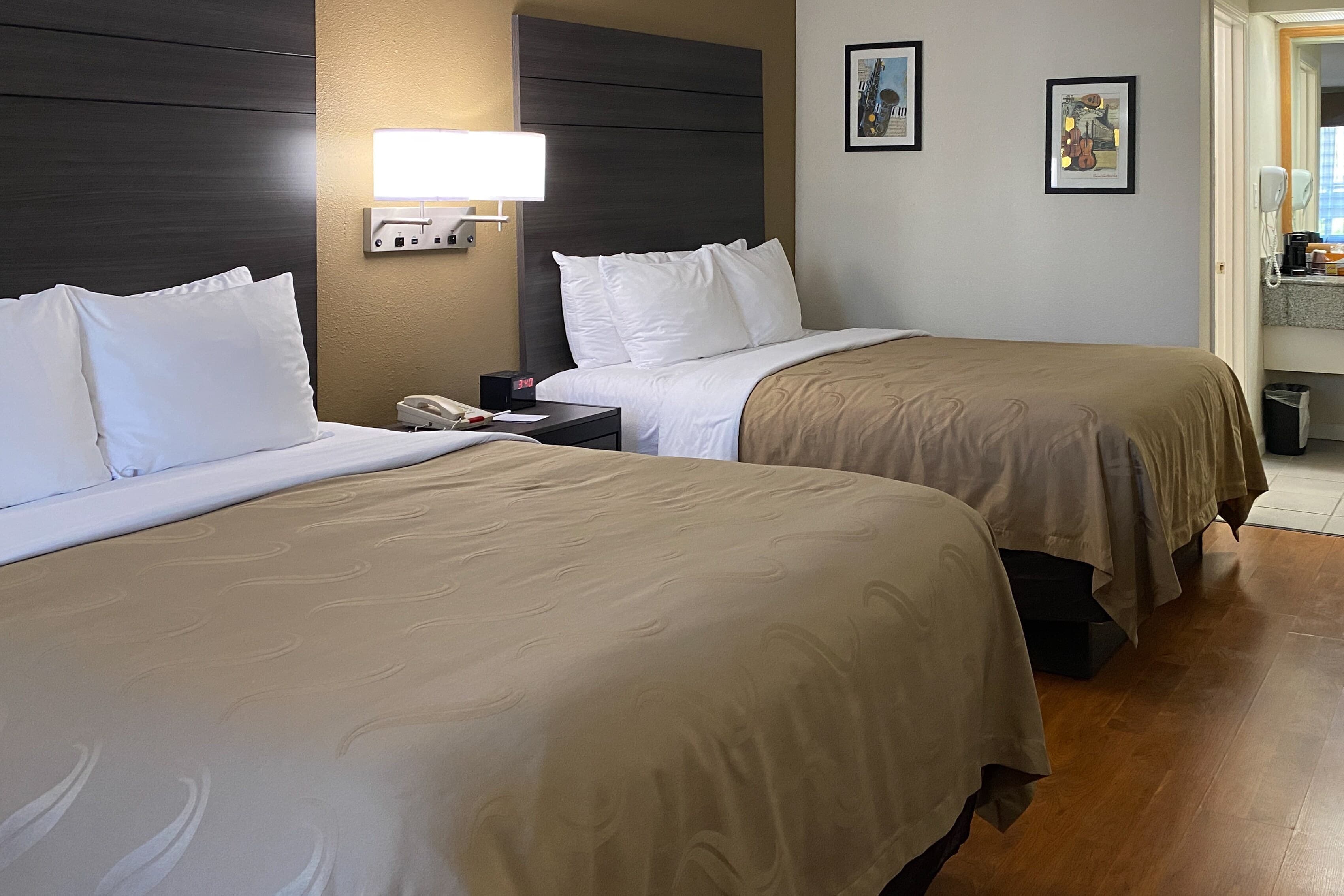 Quality Inn Branson - Hwy 76 Central — 10