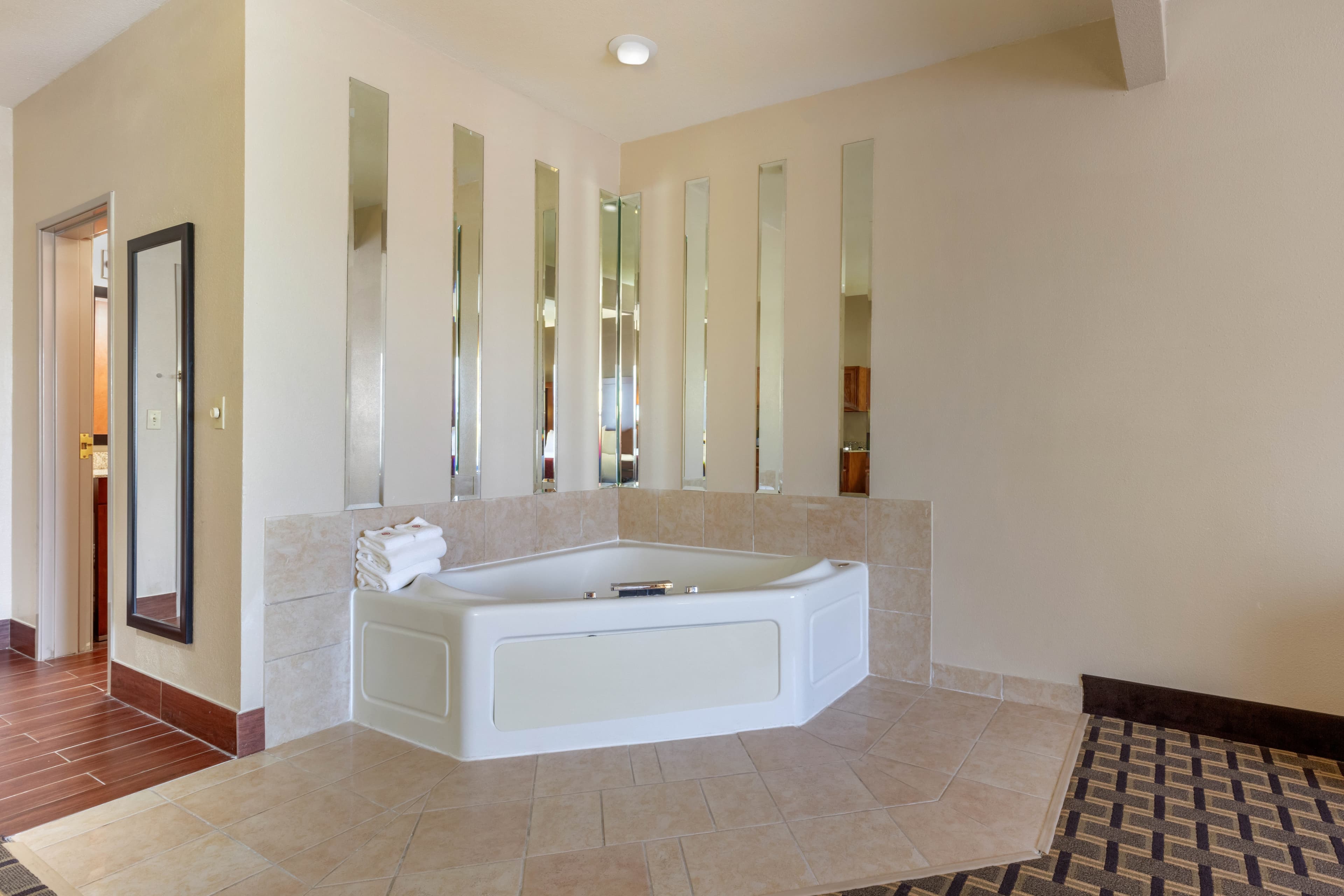 Comfort Suites Rolla — 15