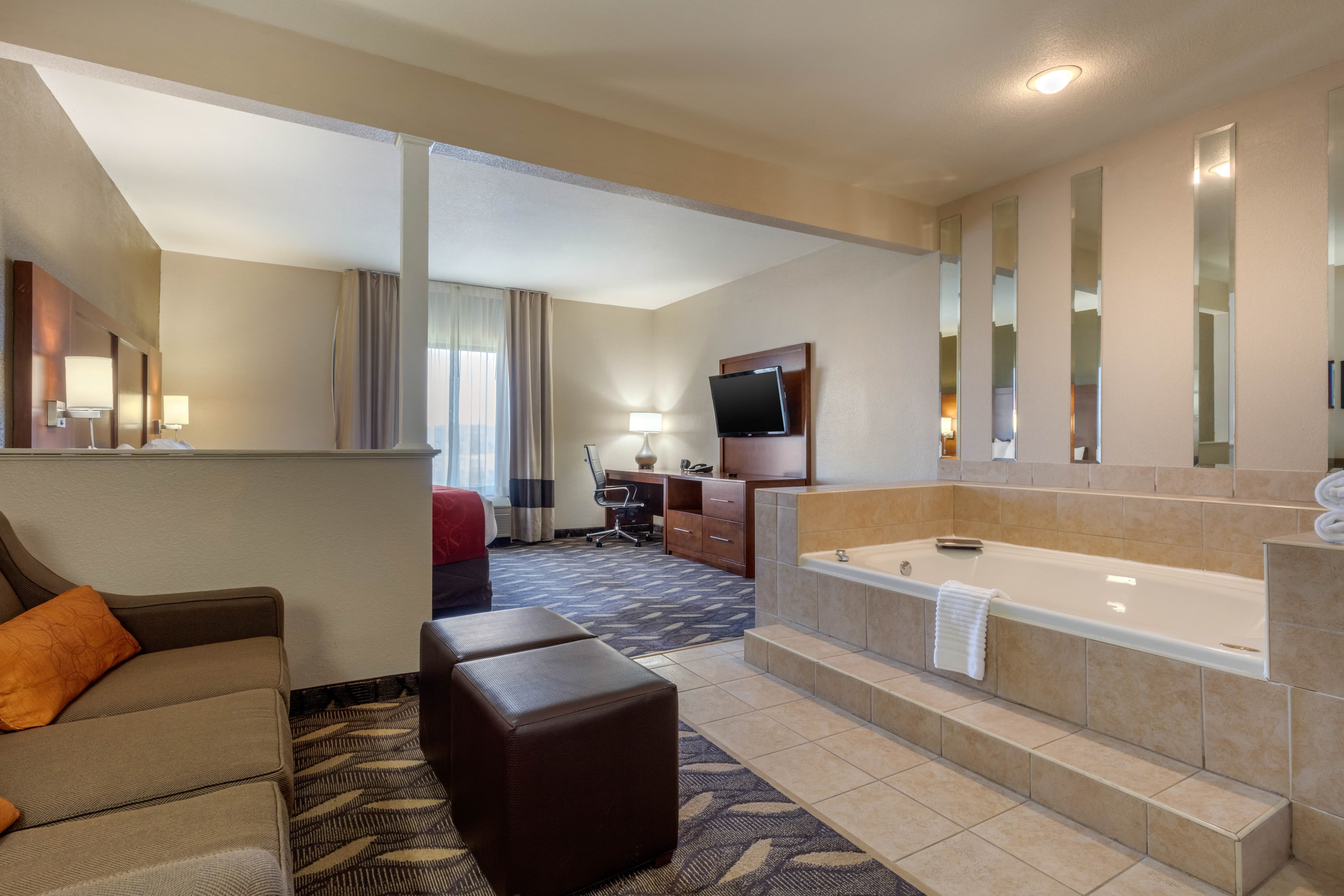 Comfort Suites Rolla — 22