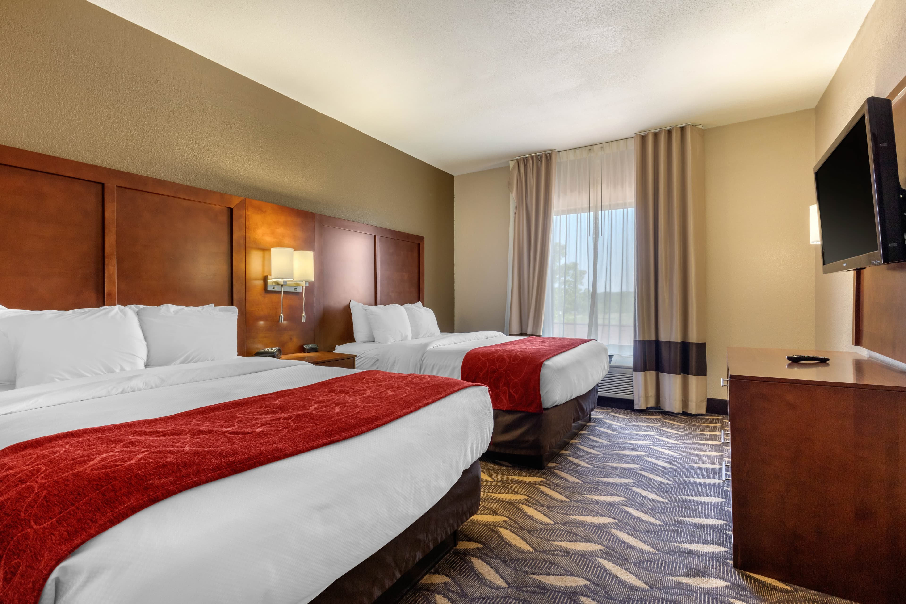 Comfort Suites Rolla — 36