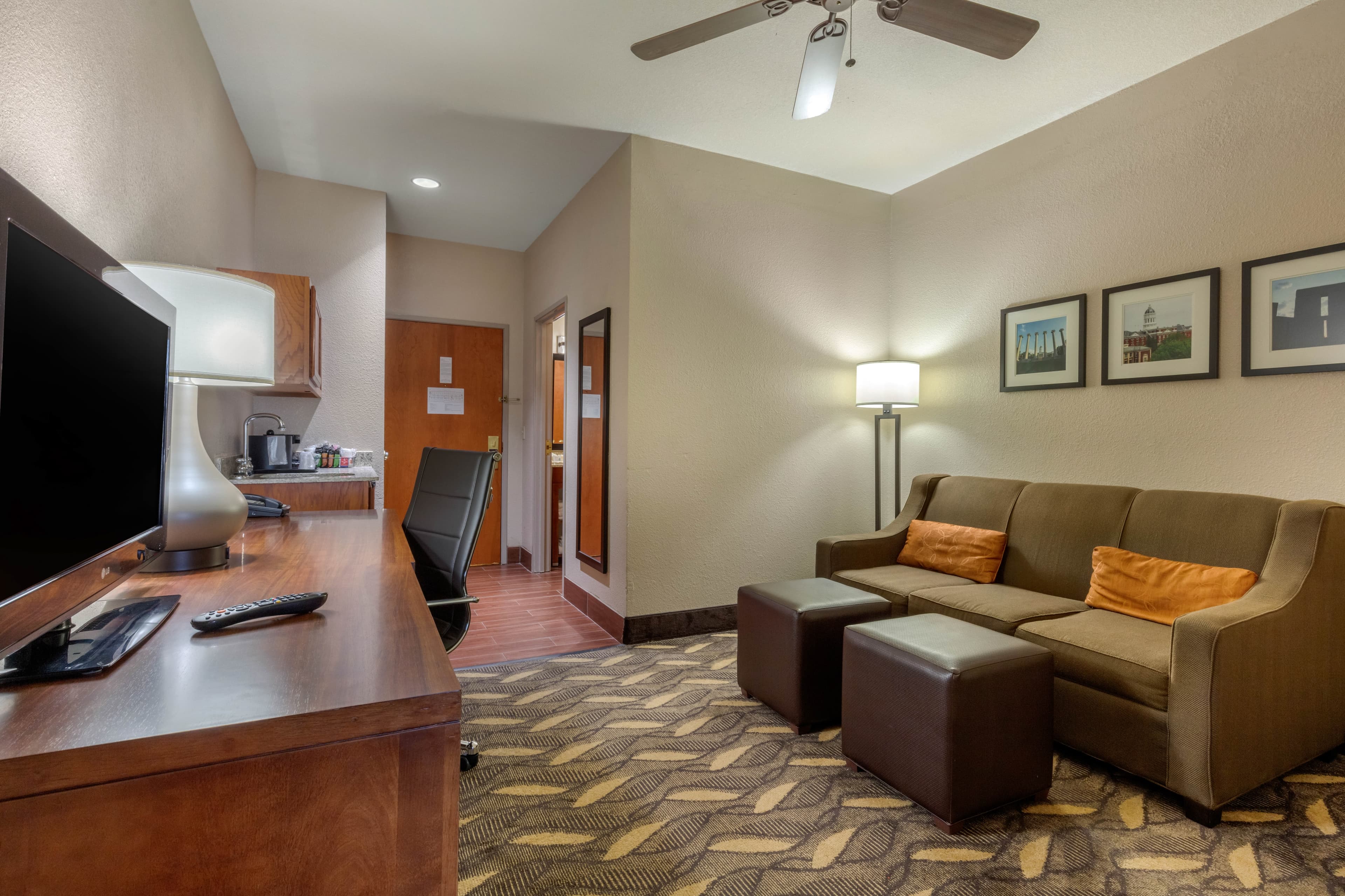 Comfort Suites Rolla — 38