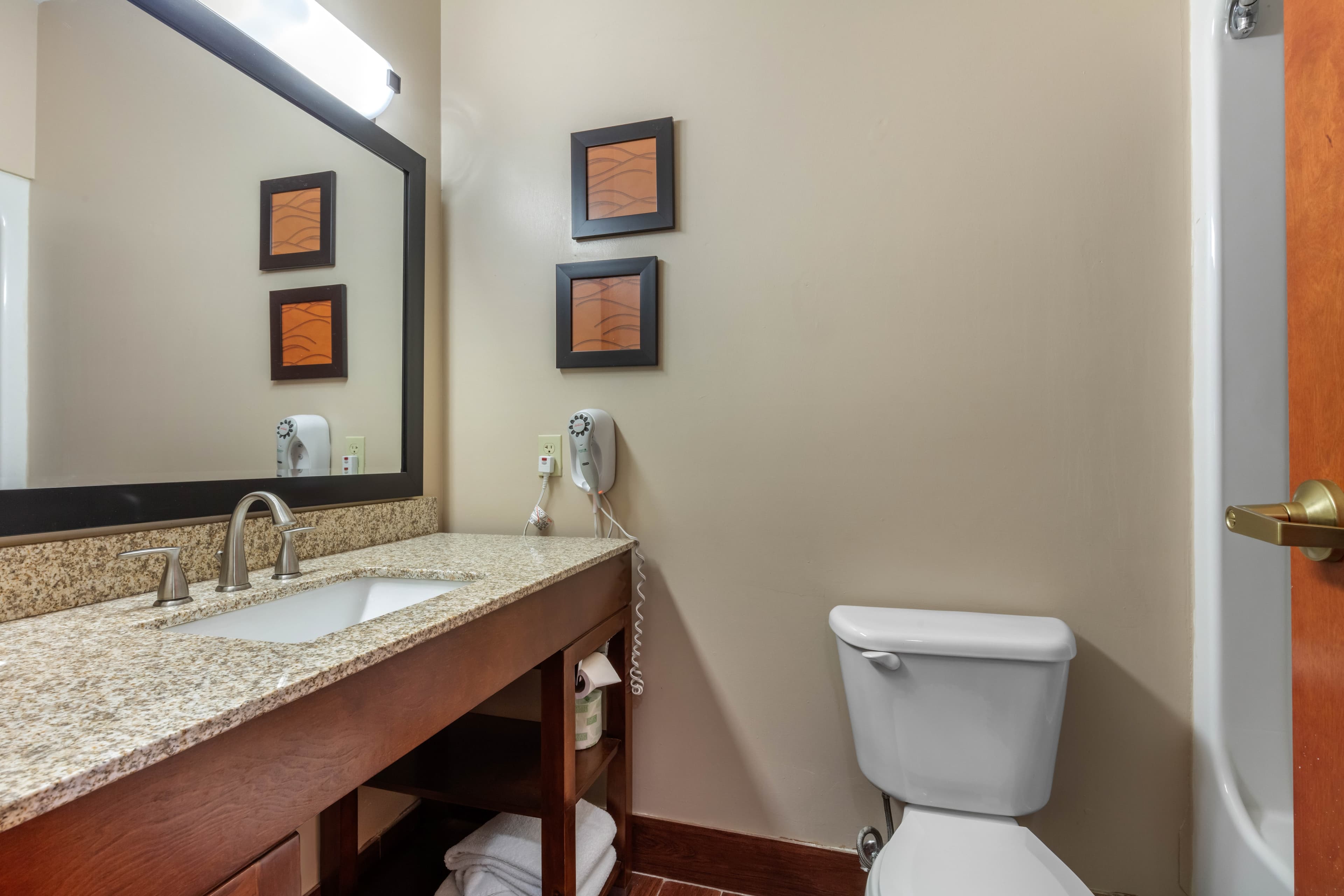 Comfort Suites Rolla — 40