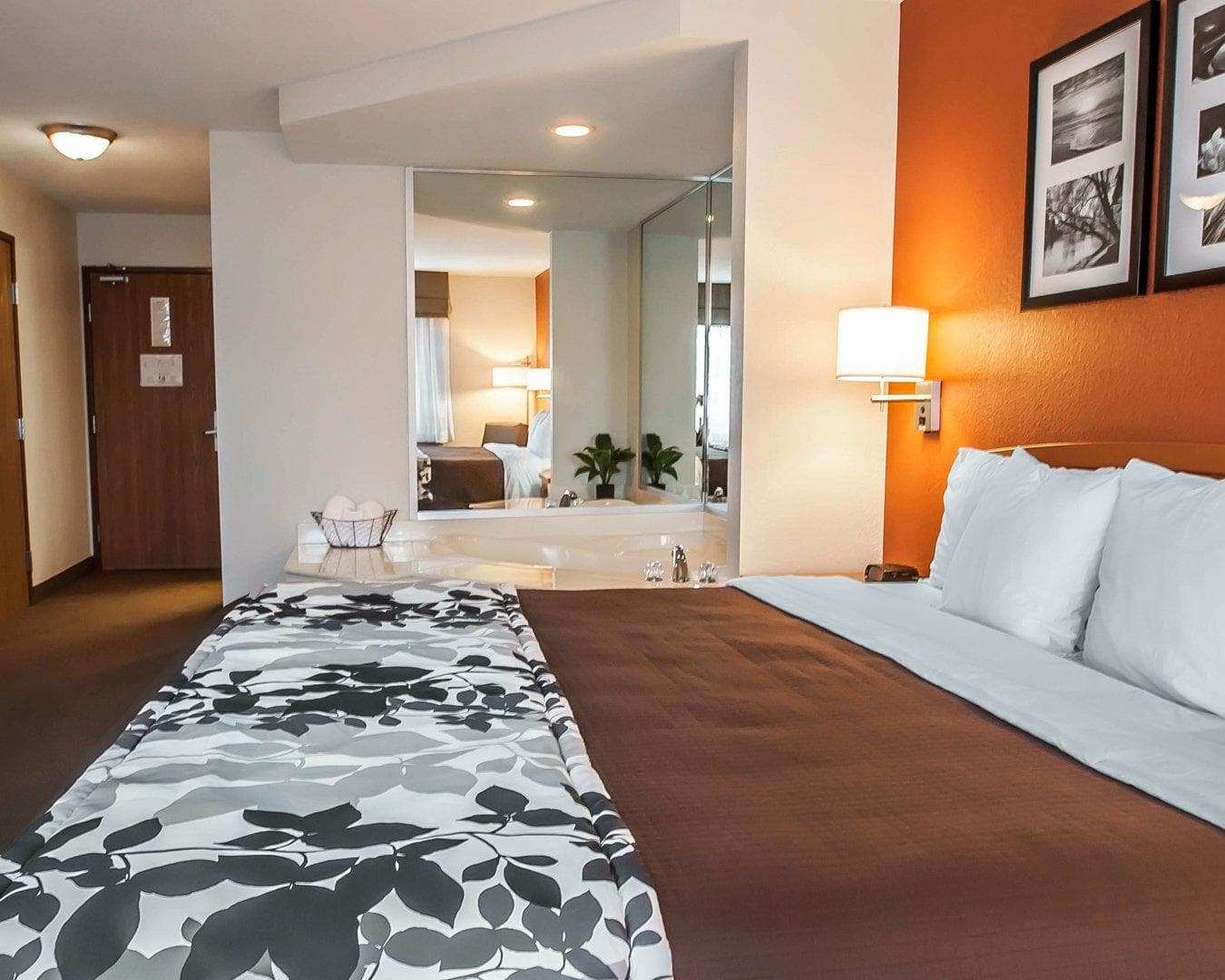 Sleep Inn & Suites Lake of the Ozarks — 8