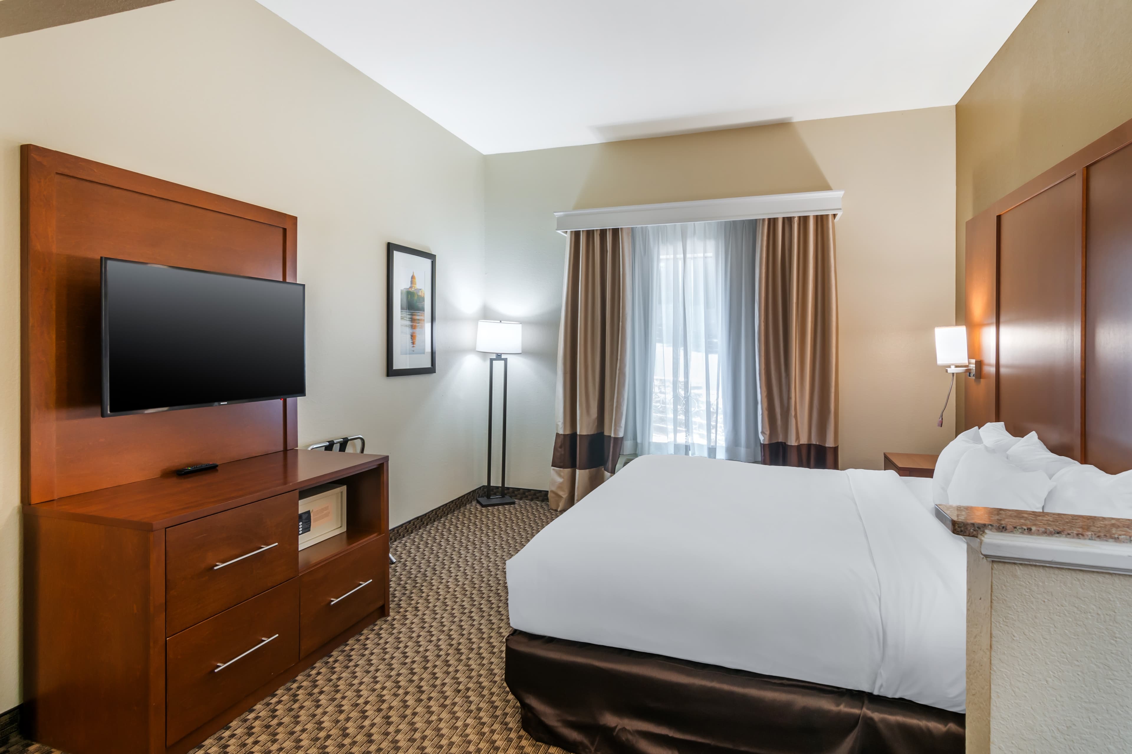Comfort Suites Jefferson City - Image 2