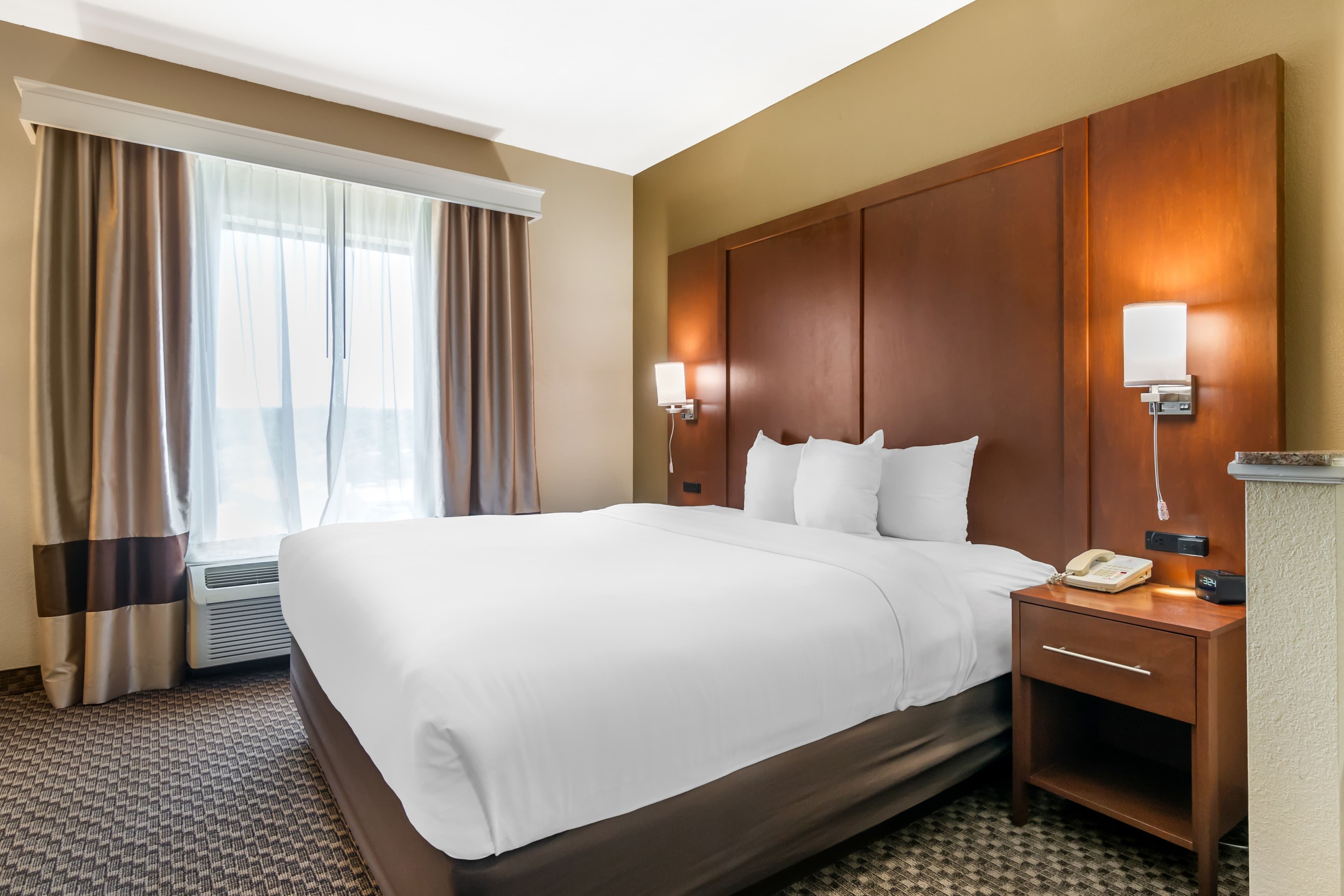 Comfort Suites Jefferson City — 29