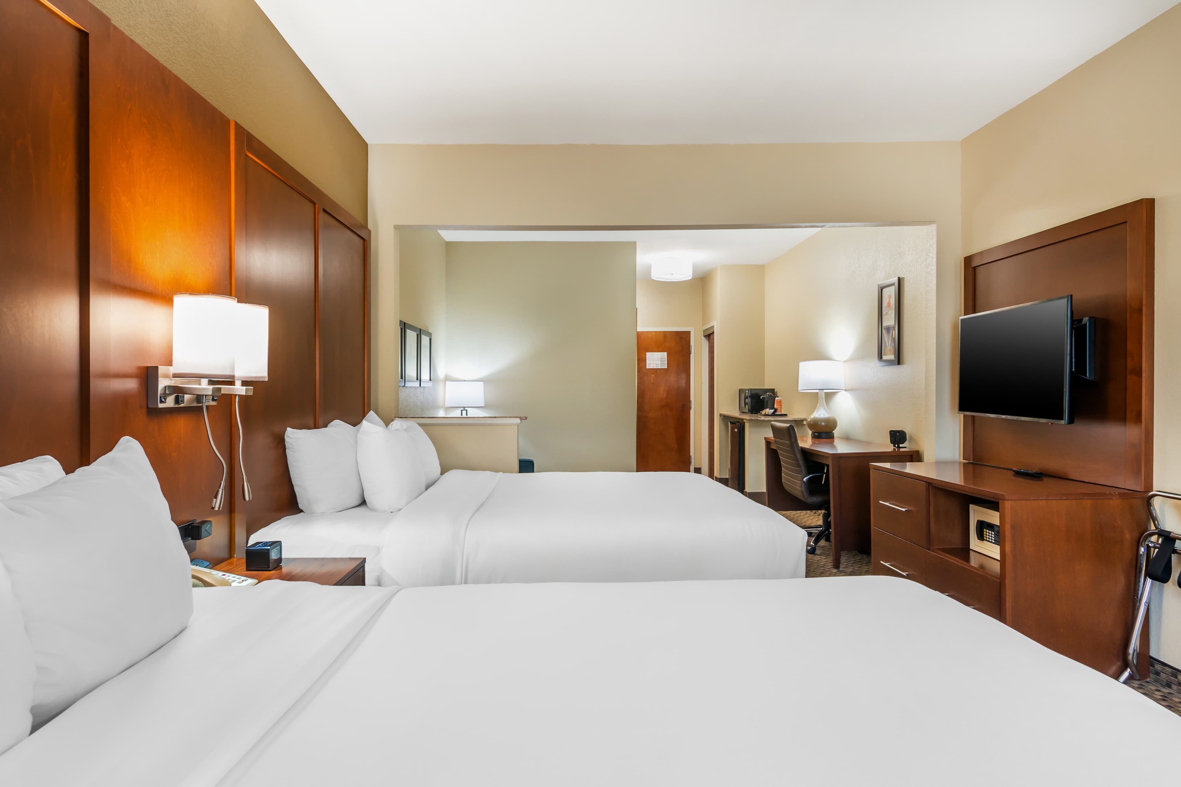 Comfort Suites Jefferson City — 35