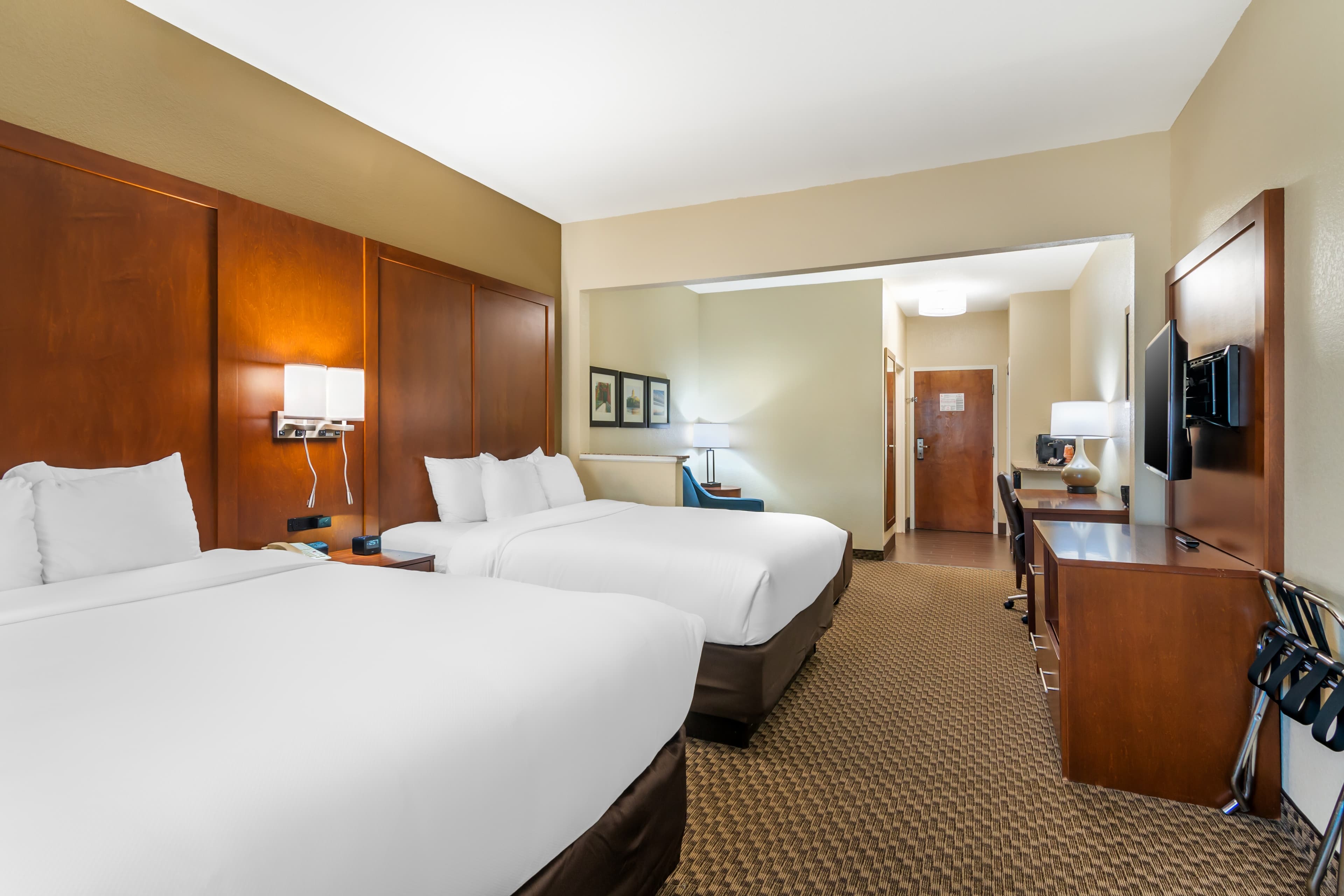 Comfort Suites Jefferson City — 36
