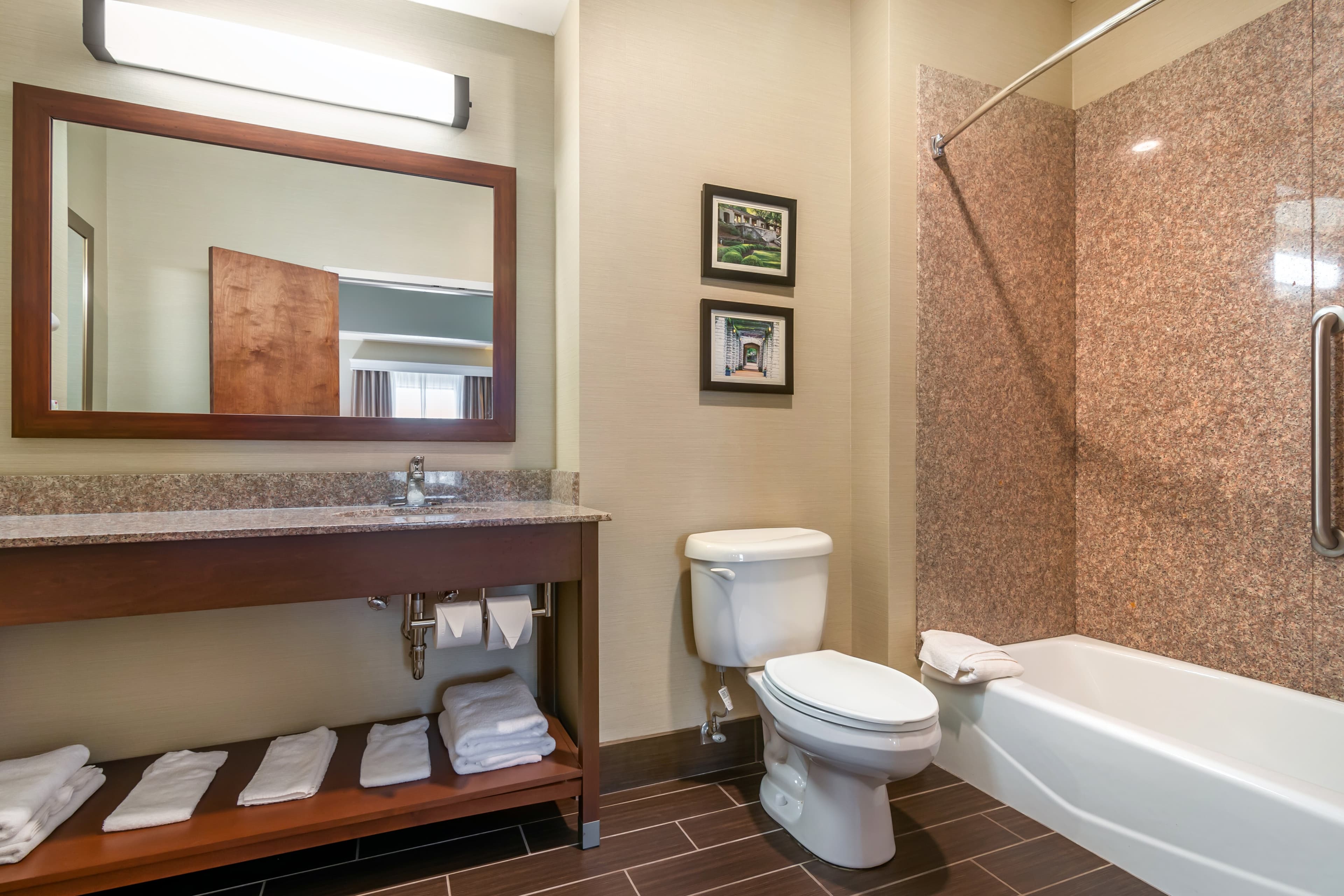 Comfort Suites Jefferson City — 32