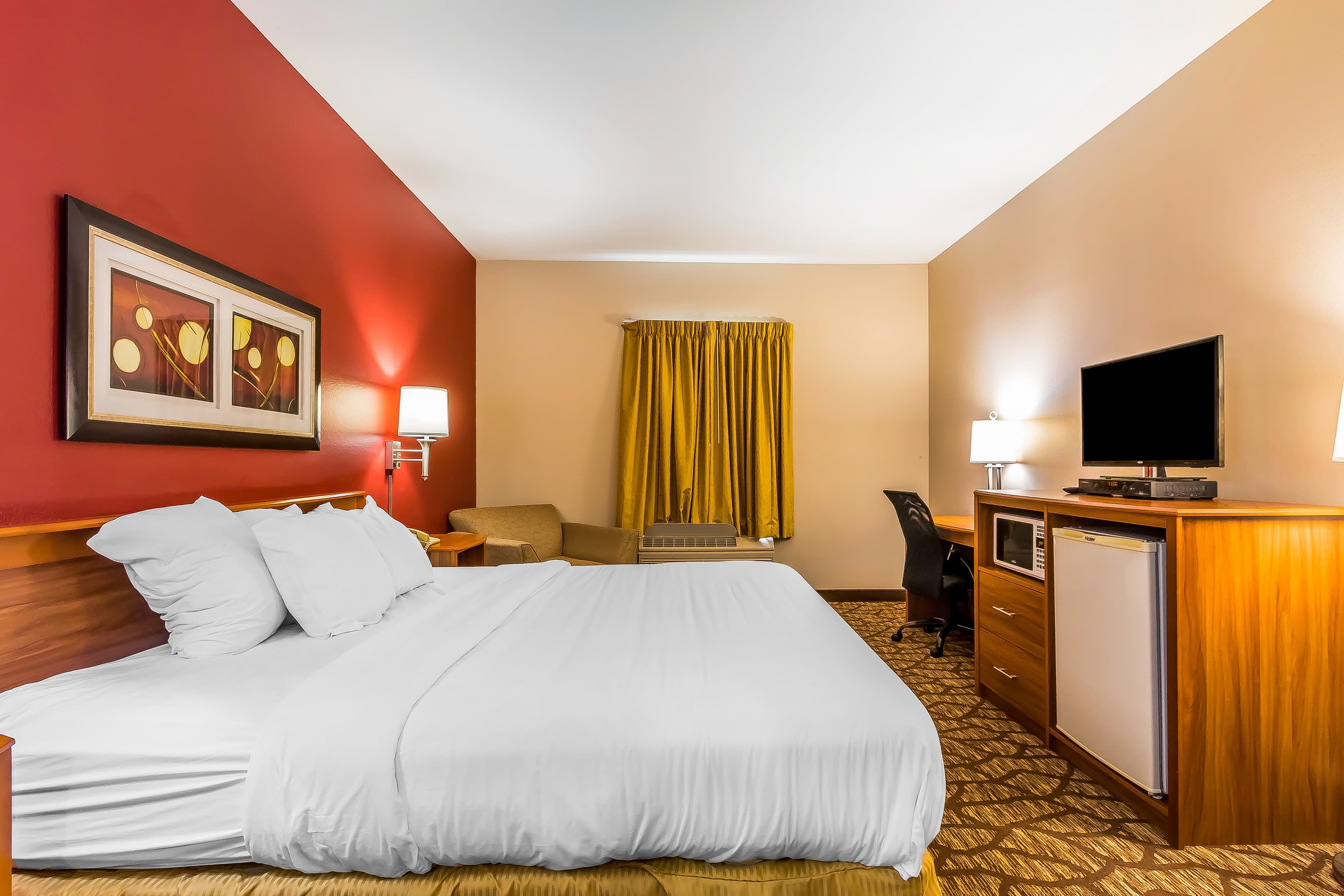 Quality Inn & Suites Chesterfield Village — 7
