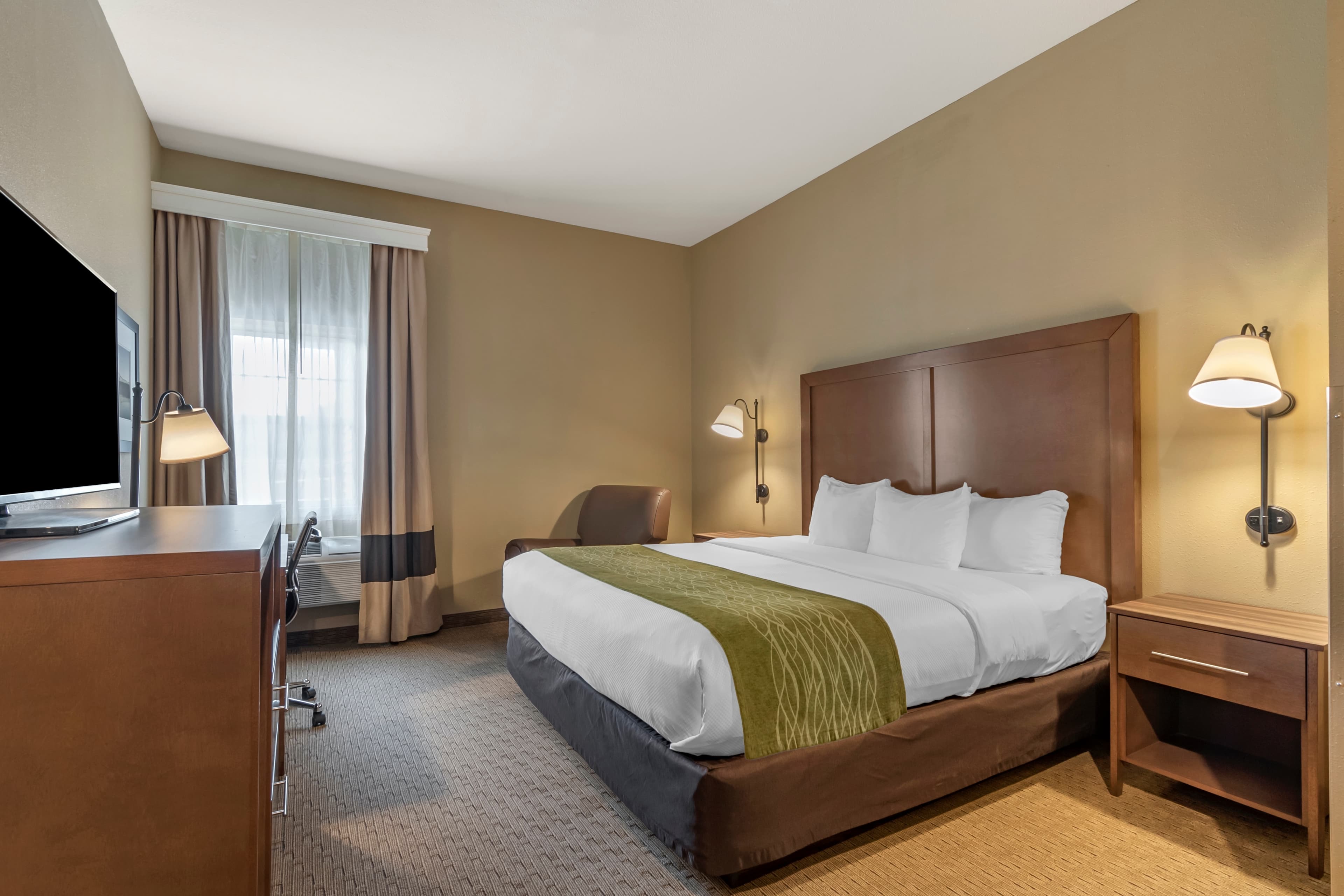 Comfort Inn Warrensburg Station - Image 2