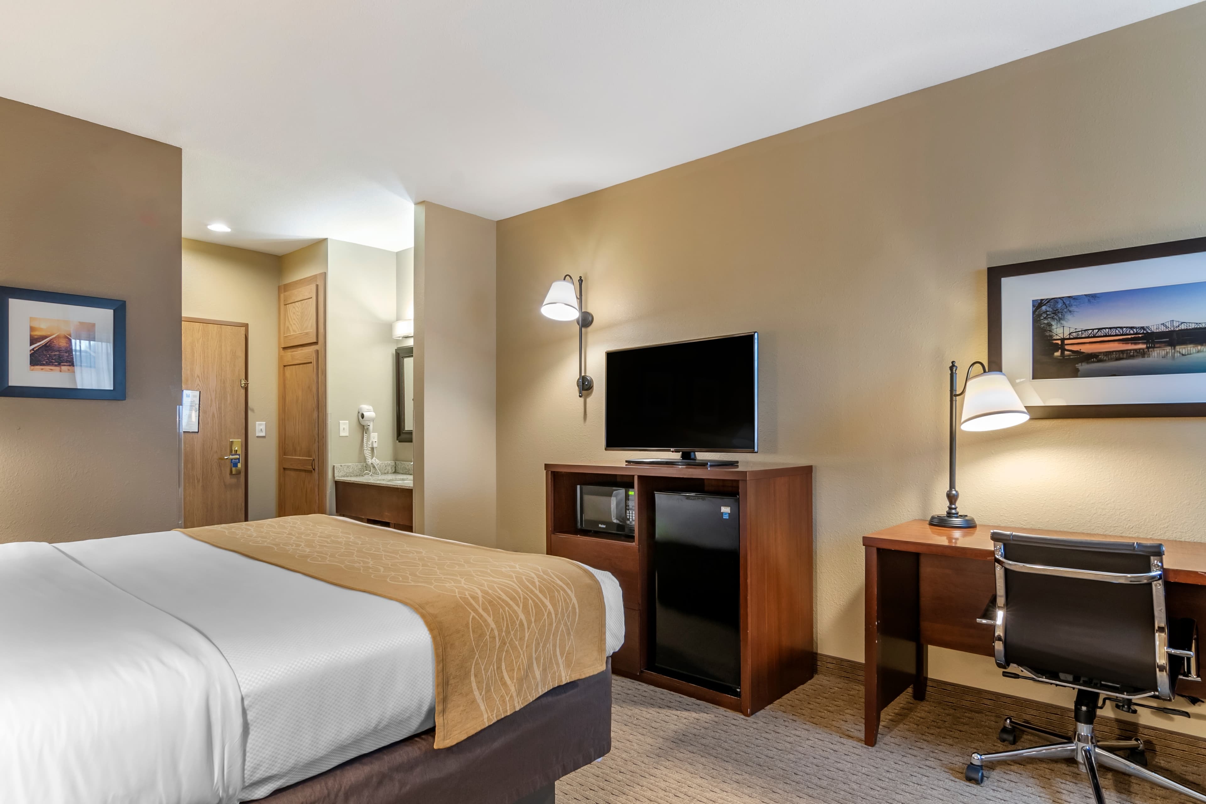 Comfort Inn Warrensburg Station — 17