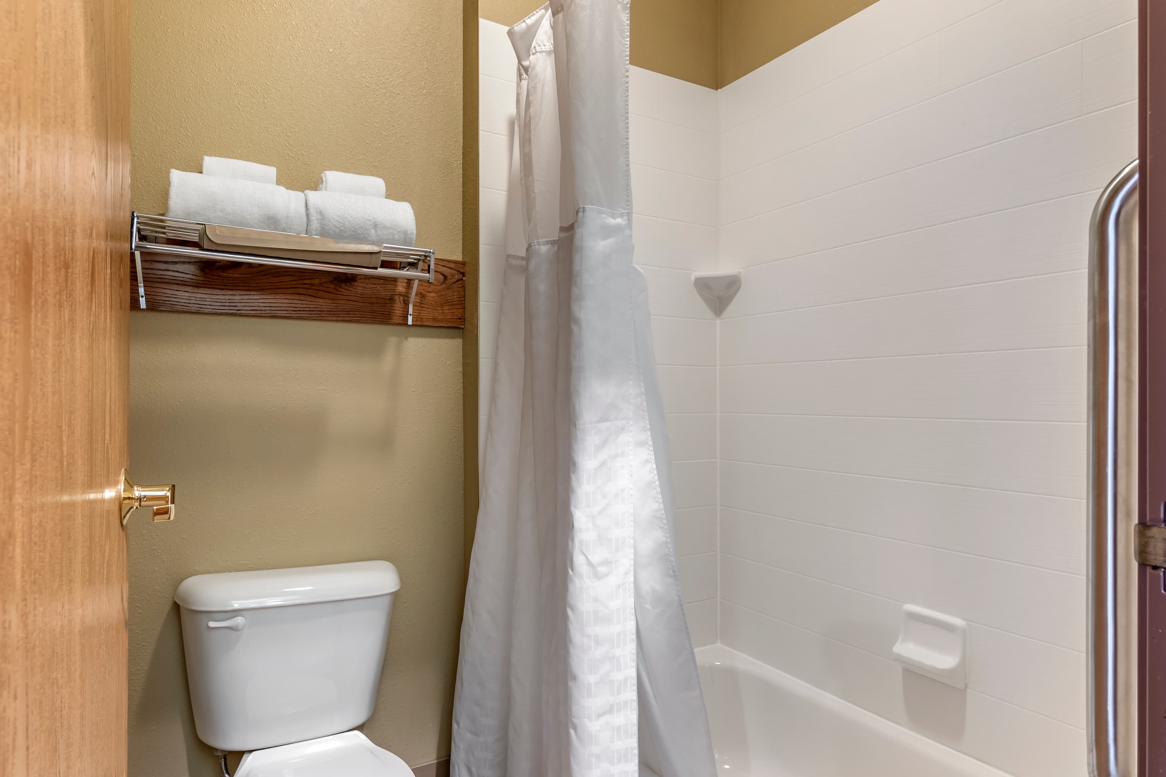 Comfort Inn Warrensburg Station — 29