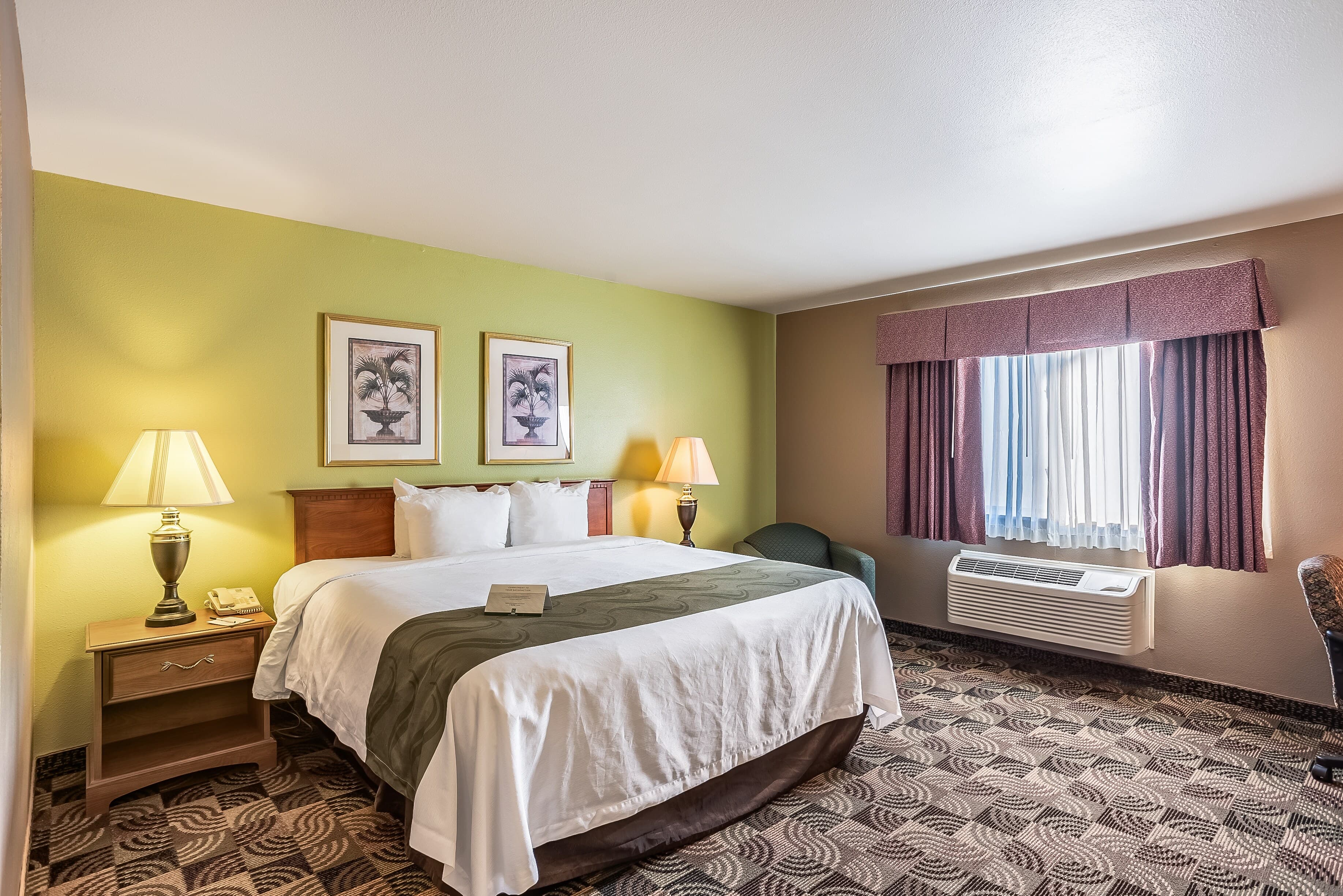 Quality Inn & Suites Hannibal West — 7
