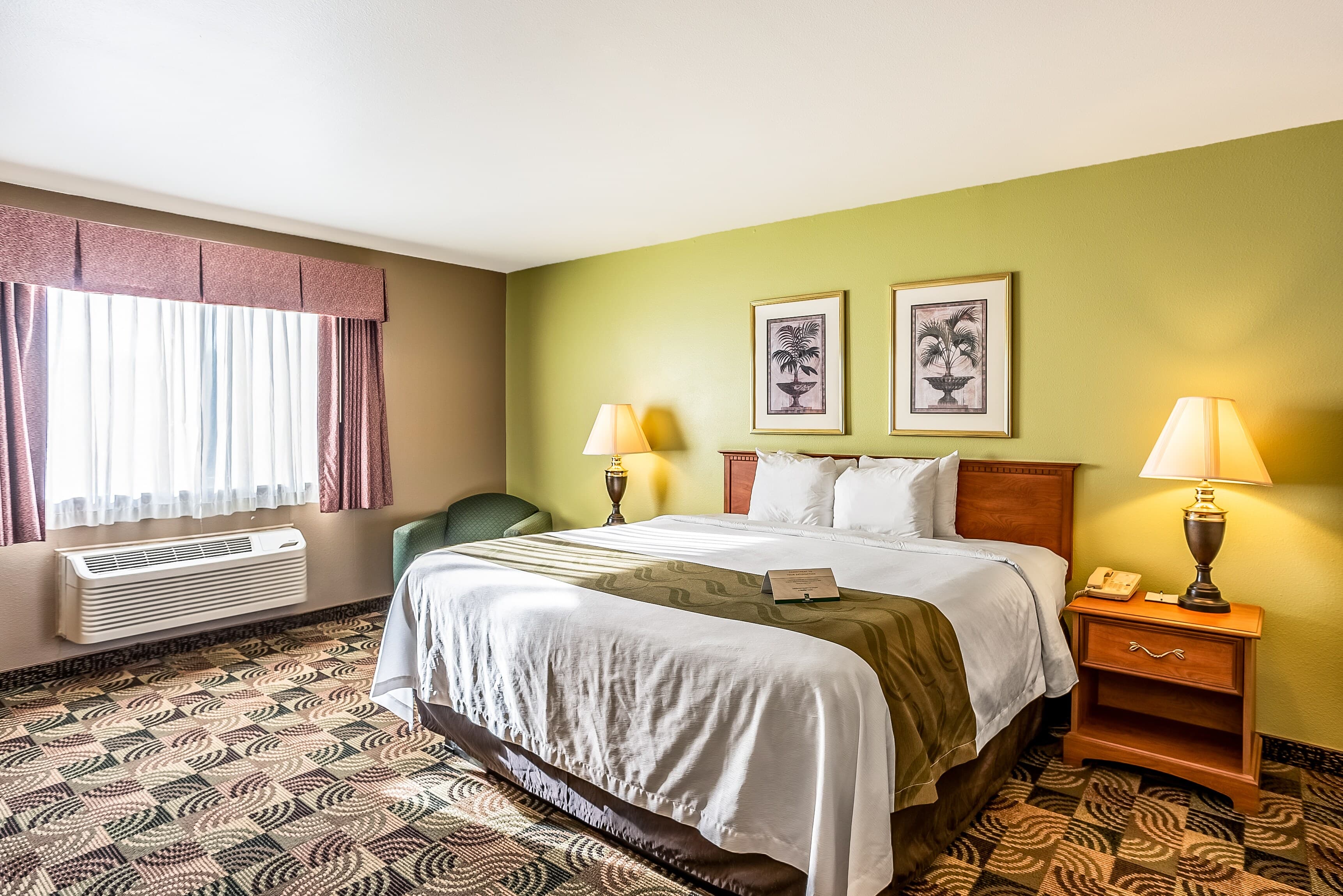 Quality Inn & Suites Hannibal West - Image 3
