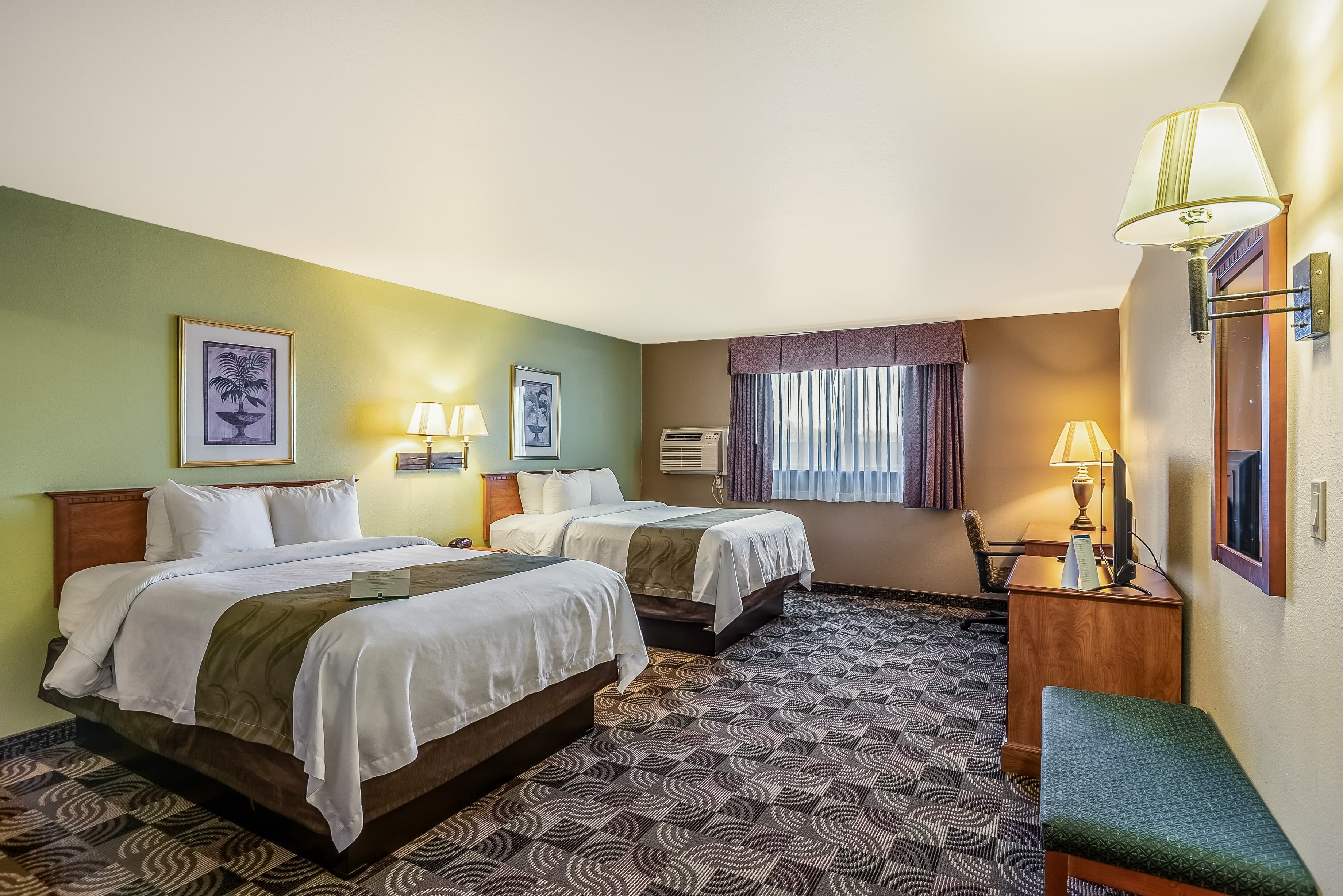 Quality Inn & Suites Hannibal West — 17