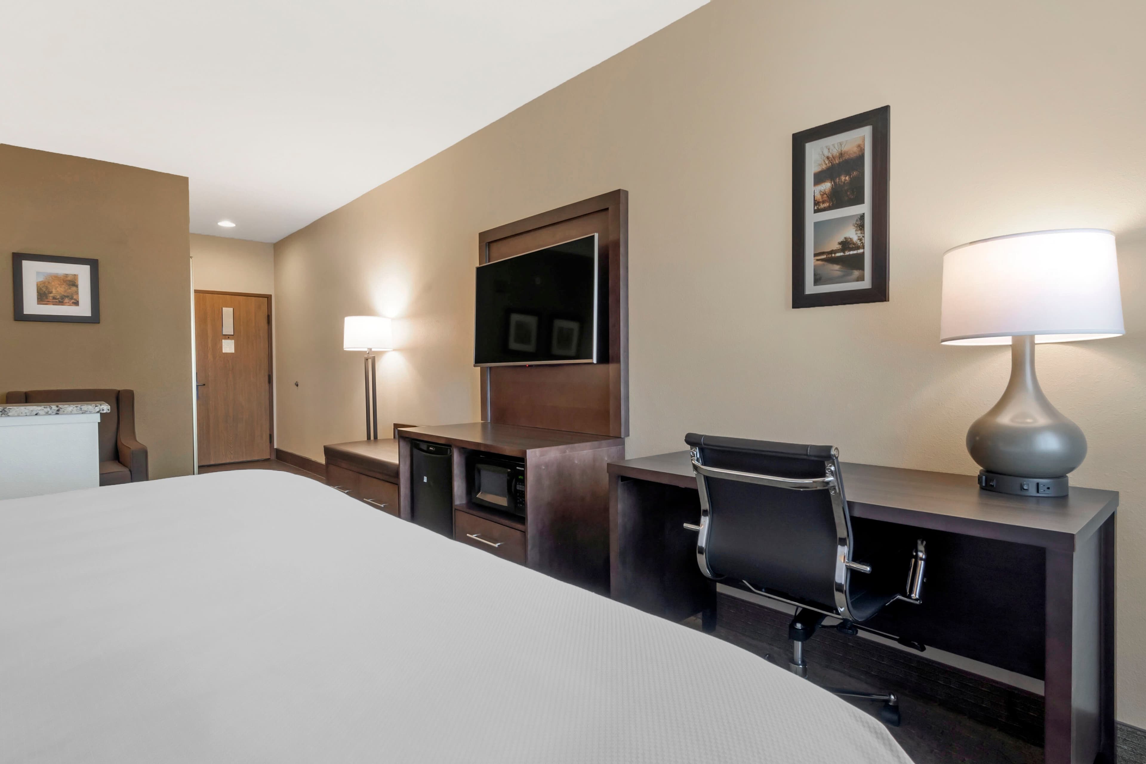 Comfort Inn & Suites Macon — 24