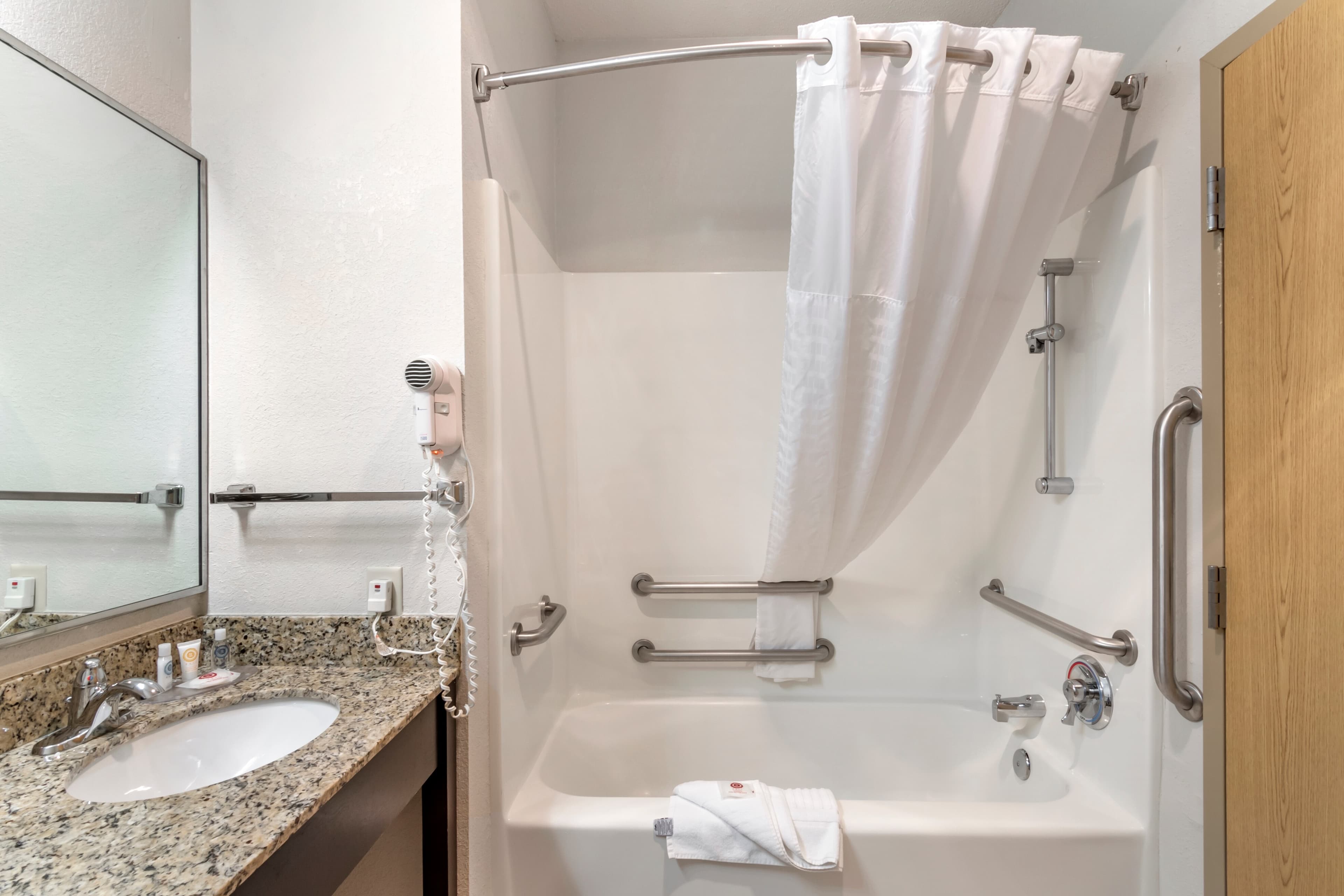 Comfort Inn & Suites Lees Summit - Kansas City - Image 5