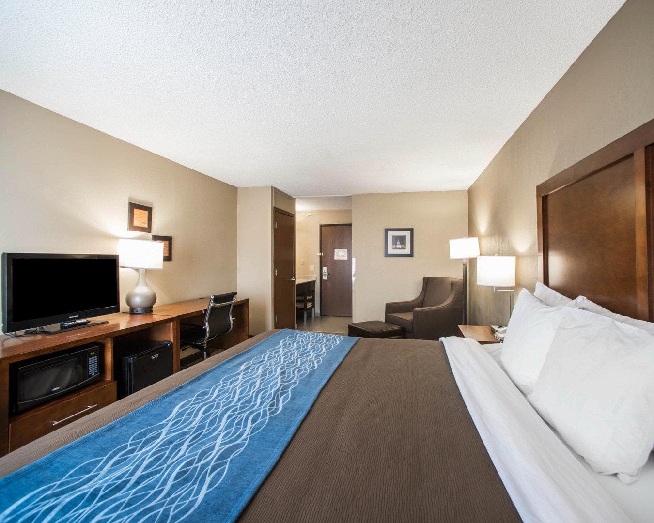 Comfort Inn & Suites Hazelwood - St. Louis - Image 3