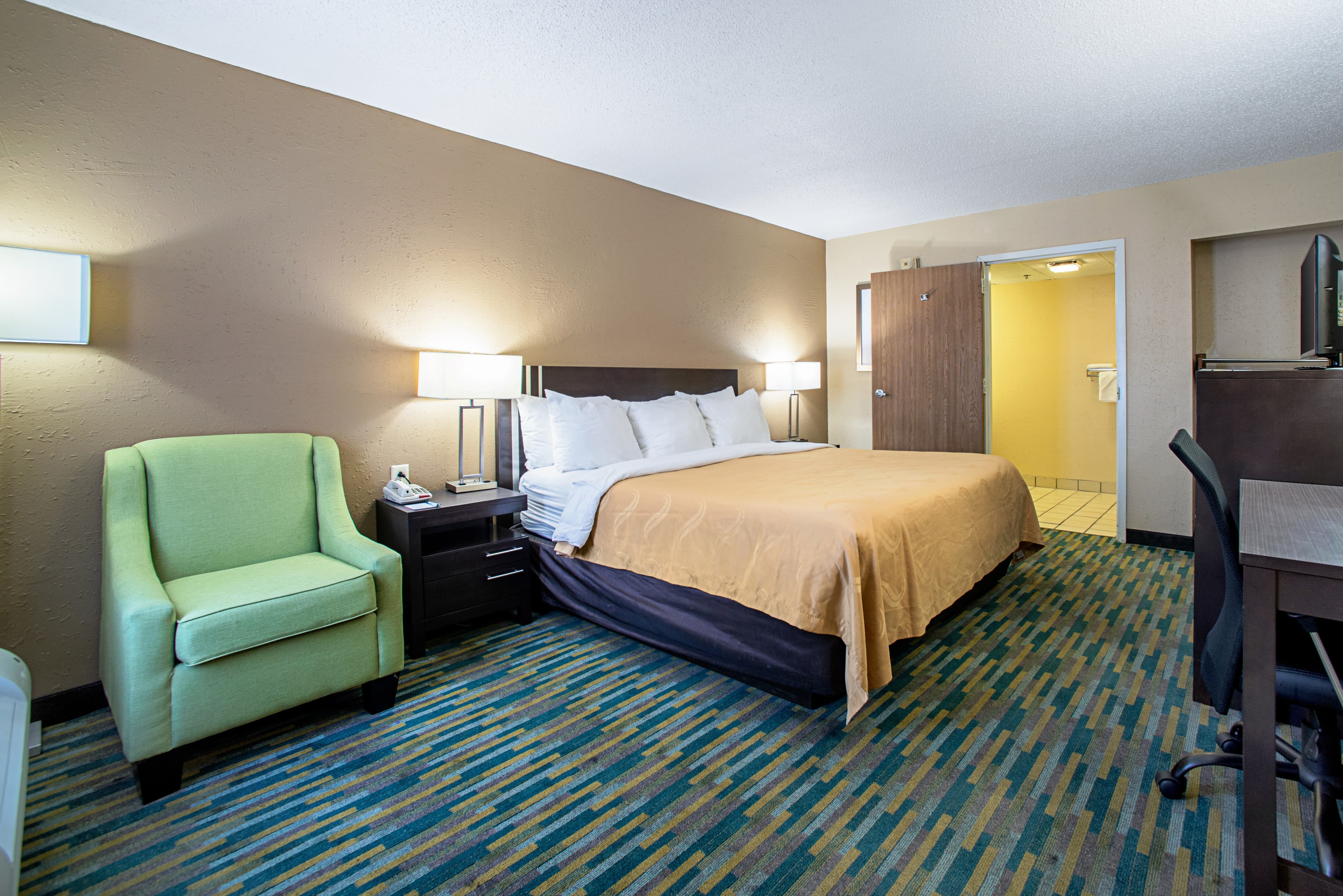 Quality Inn Pacific near Six Flags St. Louis — 9