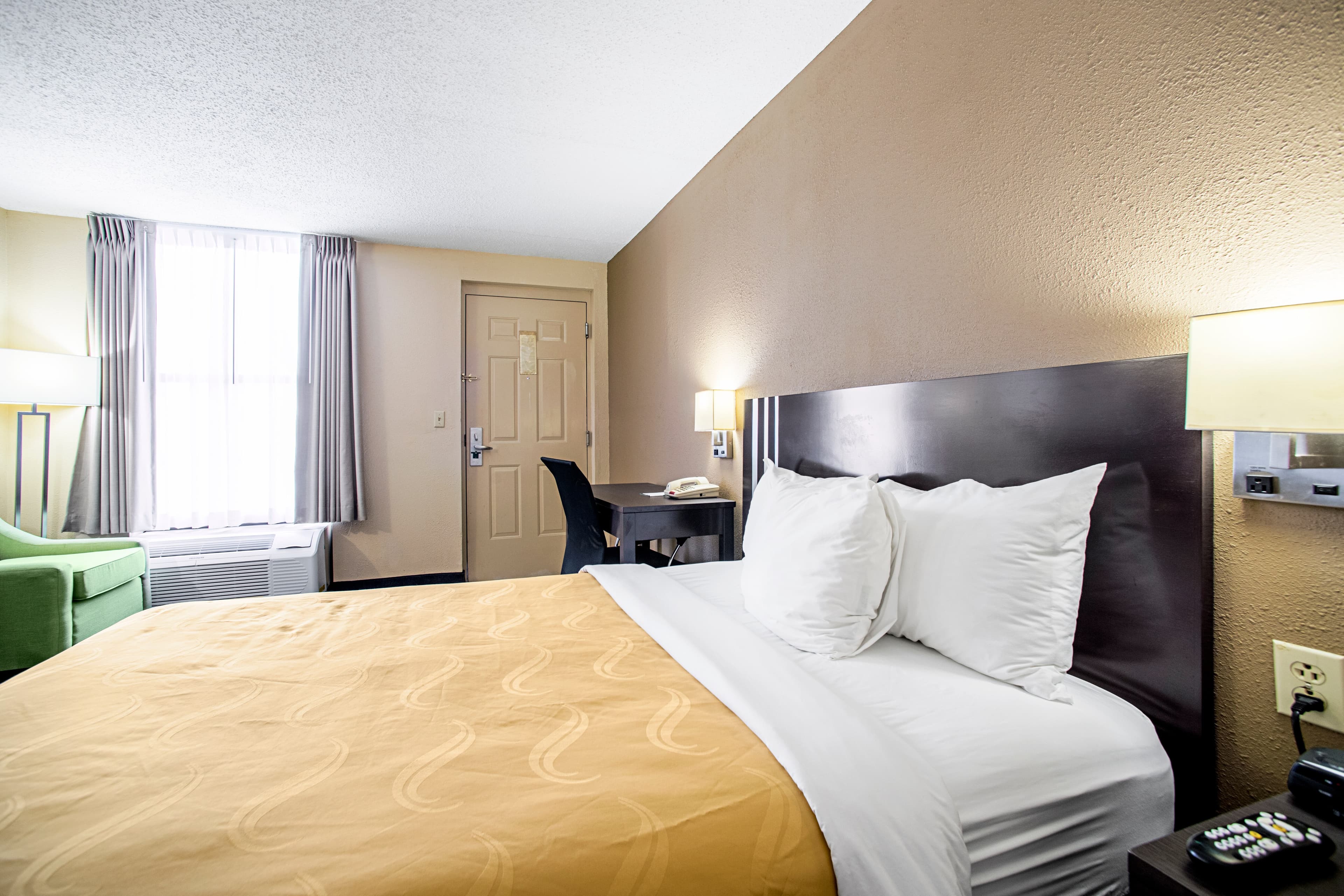Quality Inn Pacific near Six Flags St. Louis - Image 2