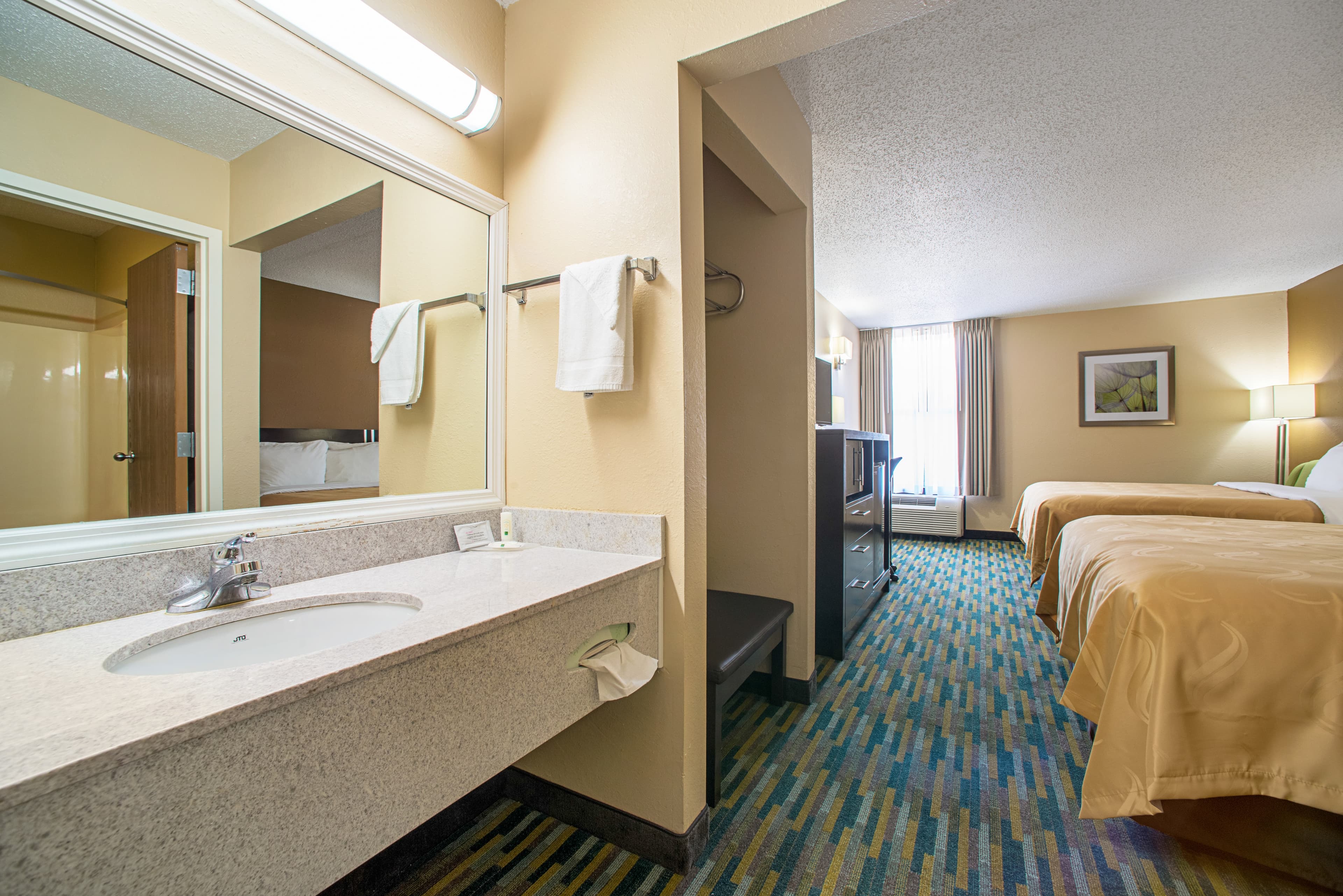 Quality Inn Pacific near Six Flags St. Louis — 18