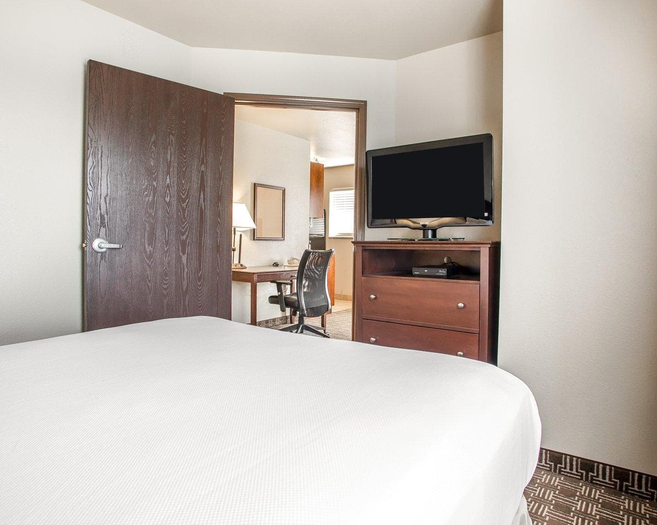 MainStay Suites St. Robert - Fort Leonard Wood — 8